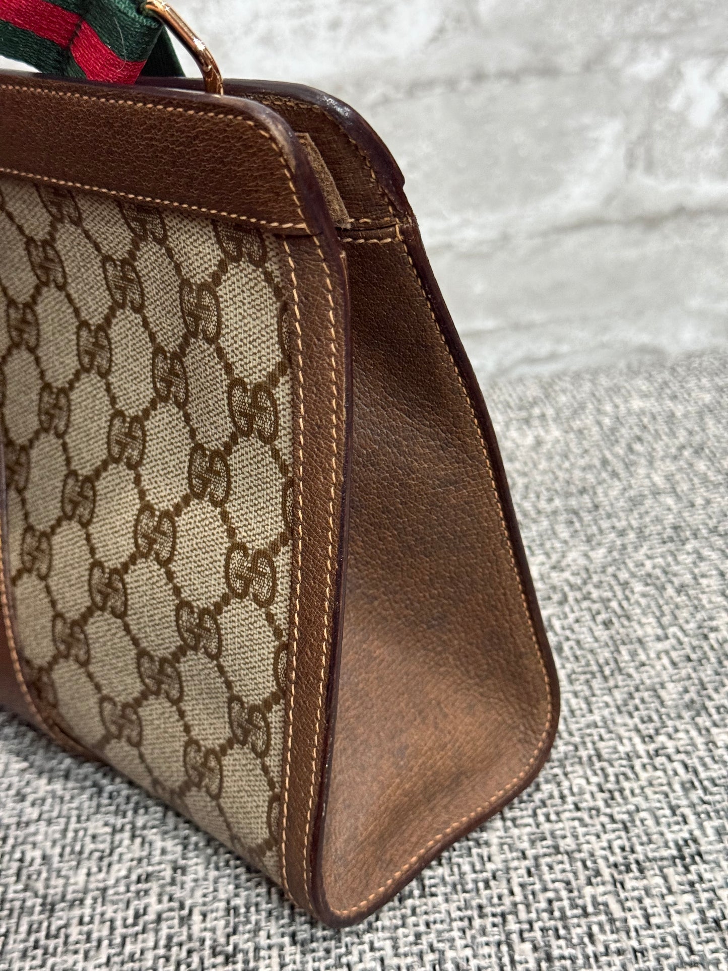 ๐ Gucci Vintage Clutch turned crossbody bag ๐