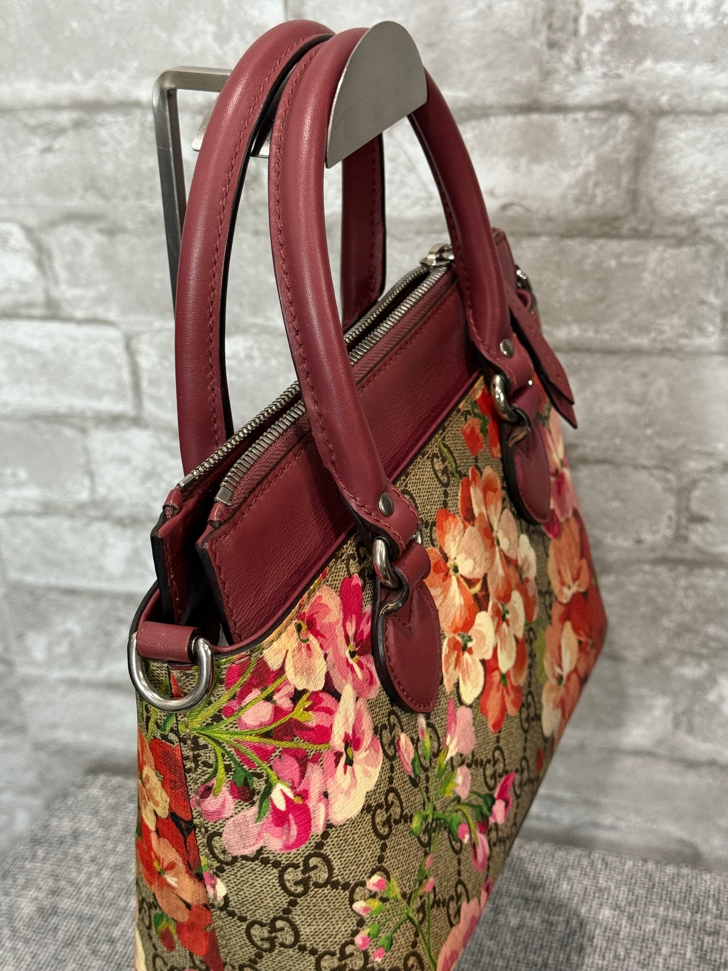 ๐ท๐ธ๐Gucci GG Supreme Pink Floral Print Top Handle ๐ท๐ธ๐