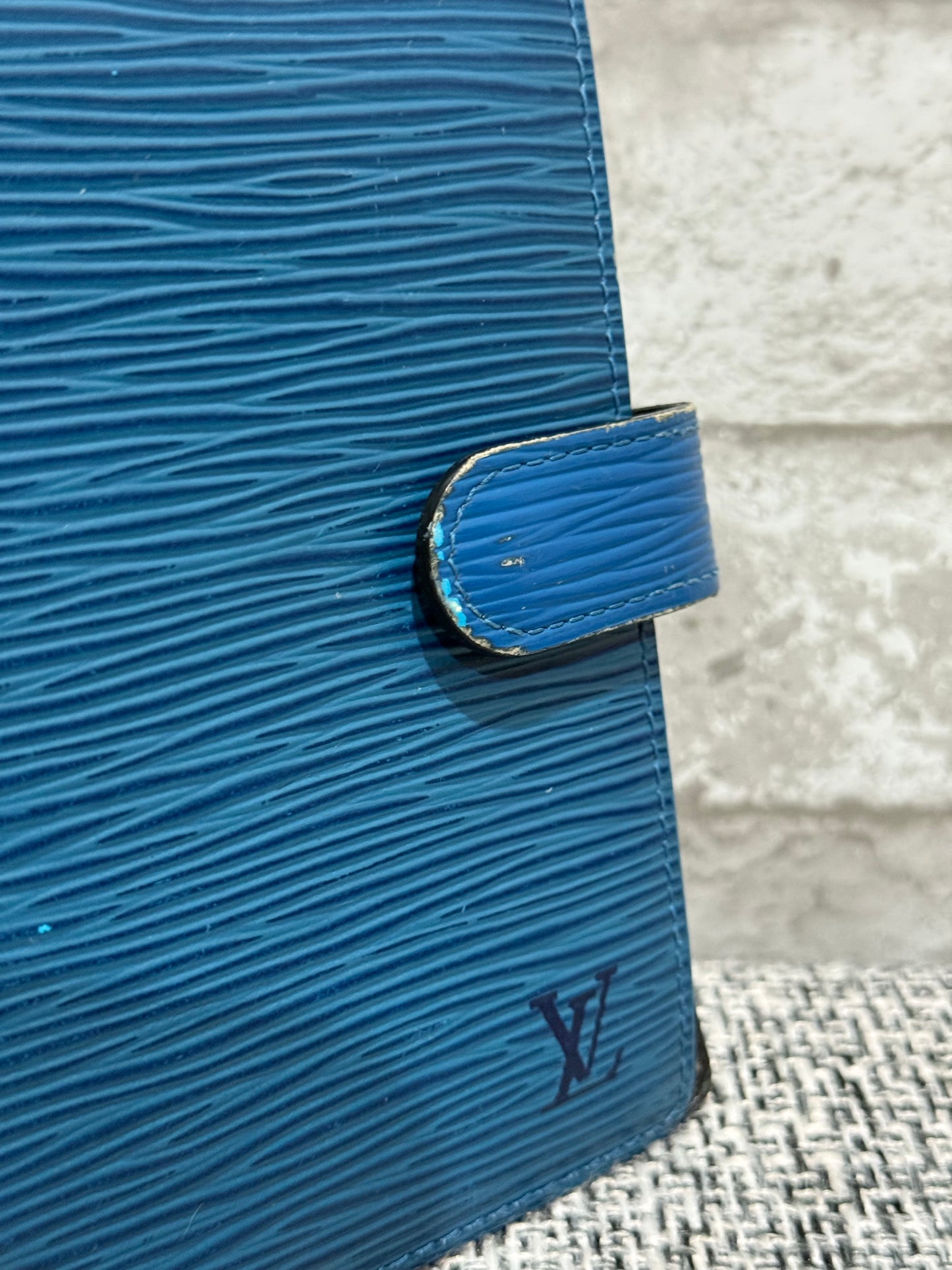Louis Vuitton 1997 Agenda Epi Blue