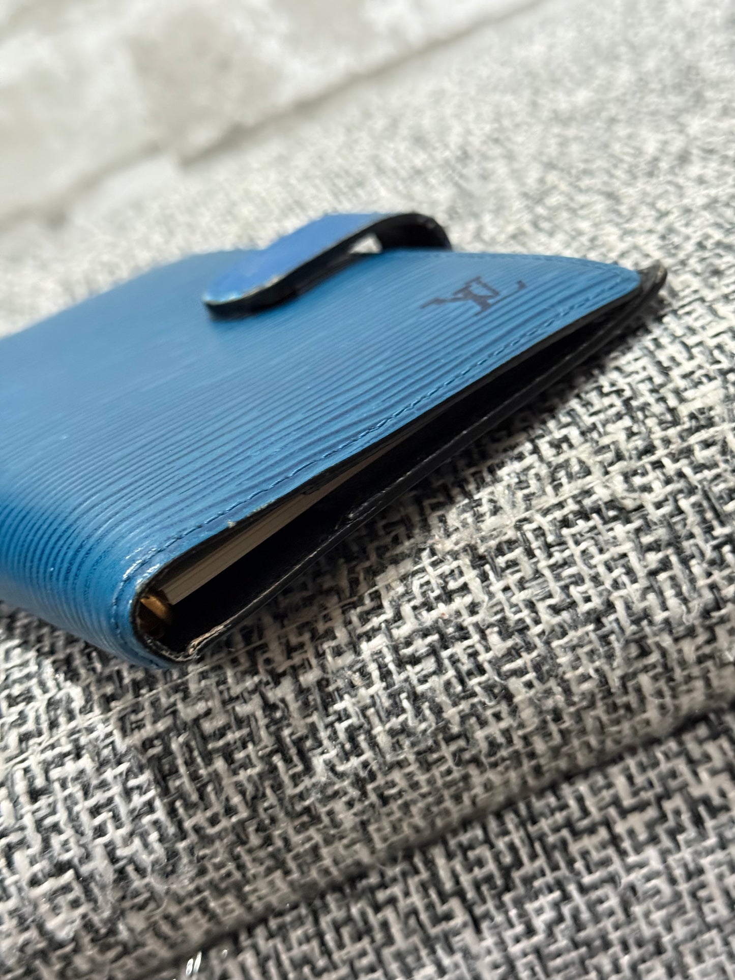 Louis Vuitton 1997 Agenda Epi Blue
