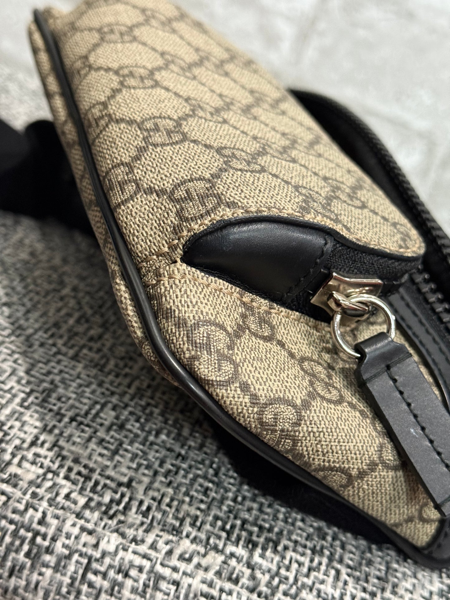 Gucci GG Supreme Belt Bag