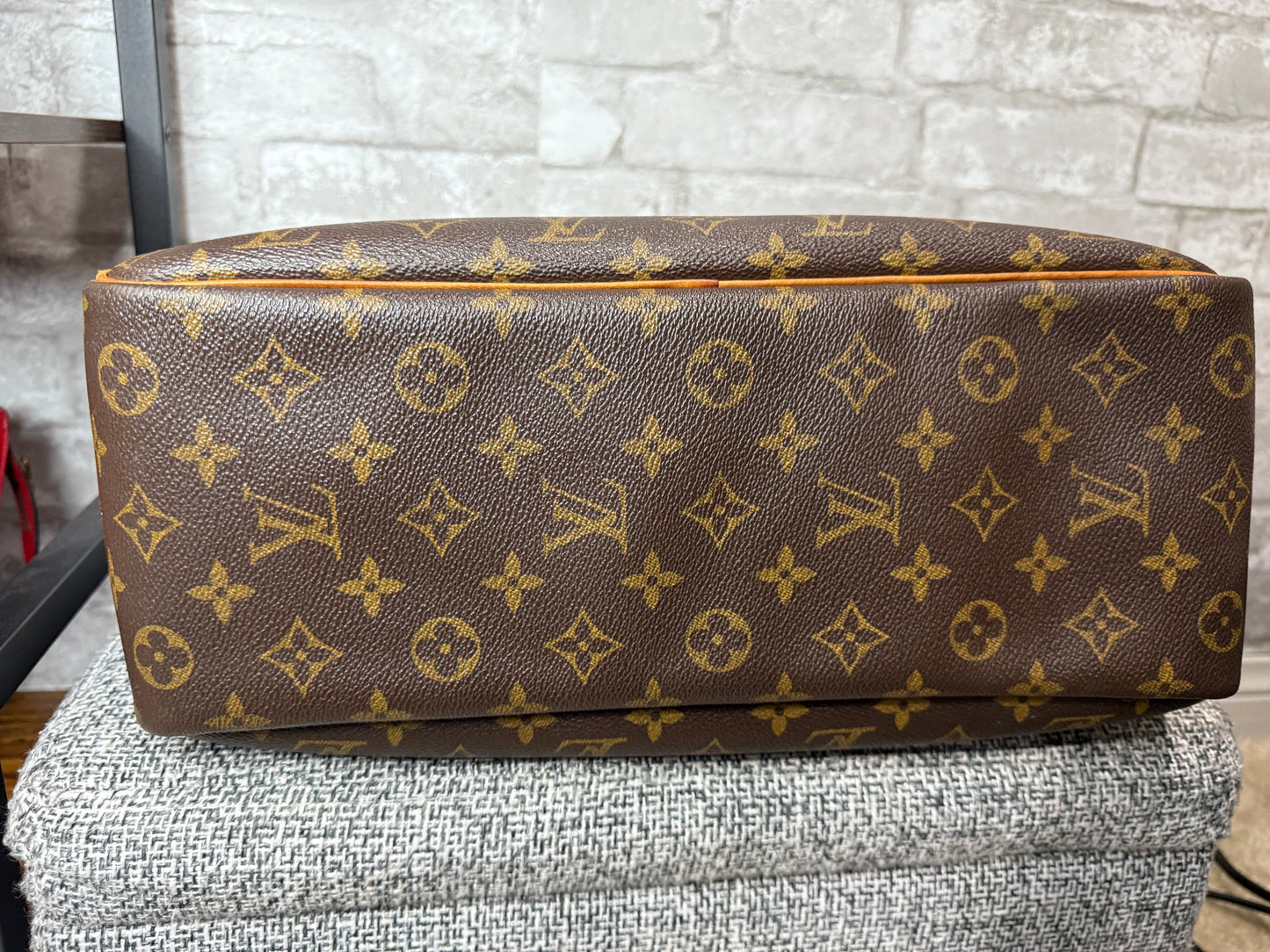 Louis Vuitton Vintage Deauville
Monogram Tote Bag