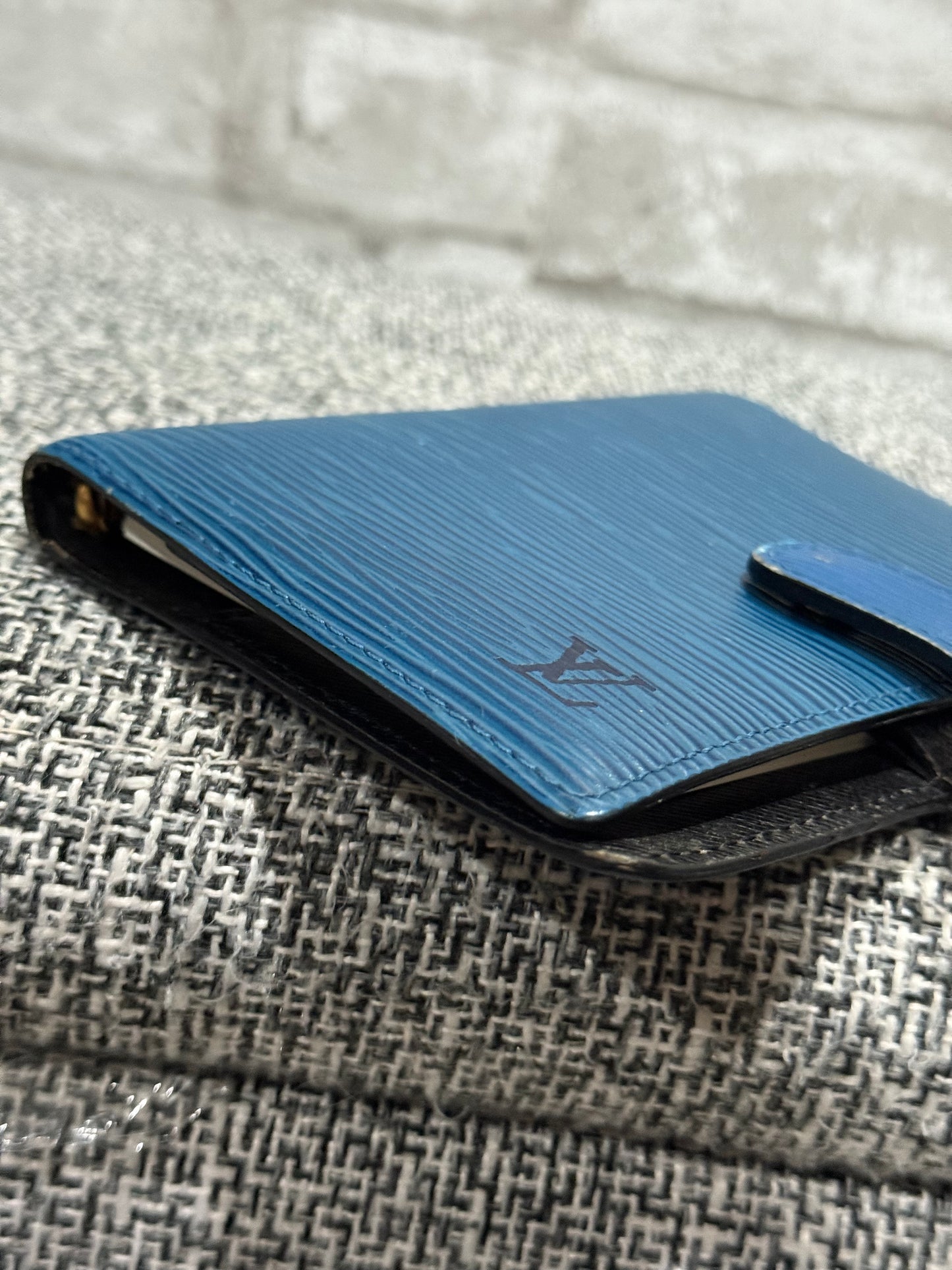 Louis Vuitton 1997 Agenda Epi Blue