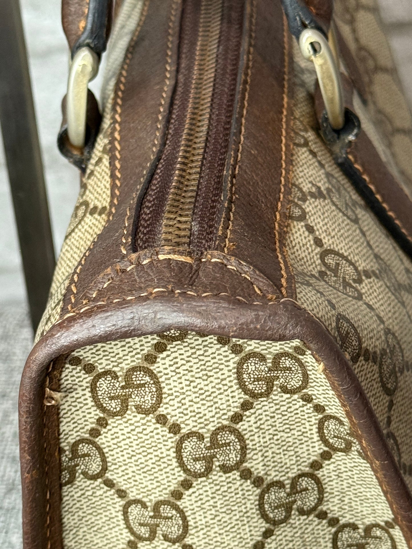 Gucci Vintage GG Supreme Bag