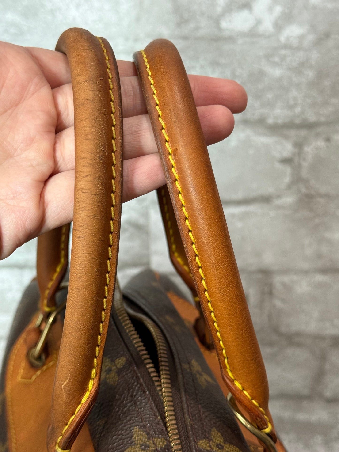 Louis Vuitton Vintage Deauville
Monogram Tote Bag