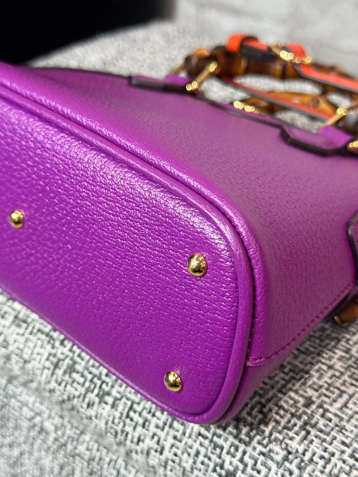 🌸🪻Gucci Mini Diana tote bag with Bamboo top handle in purple 🪻🌸
Retails $3500
🪻Excellent condition🪻
