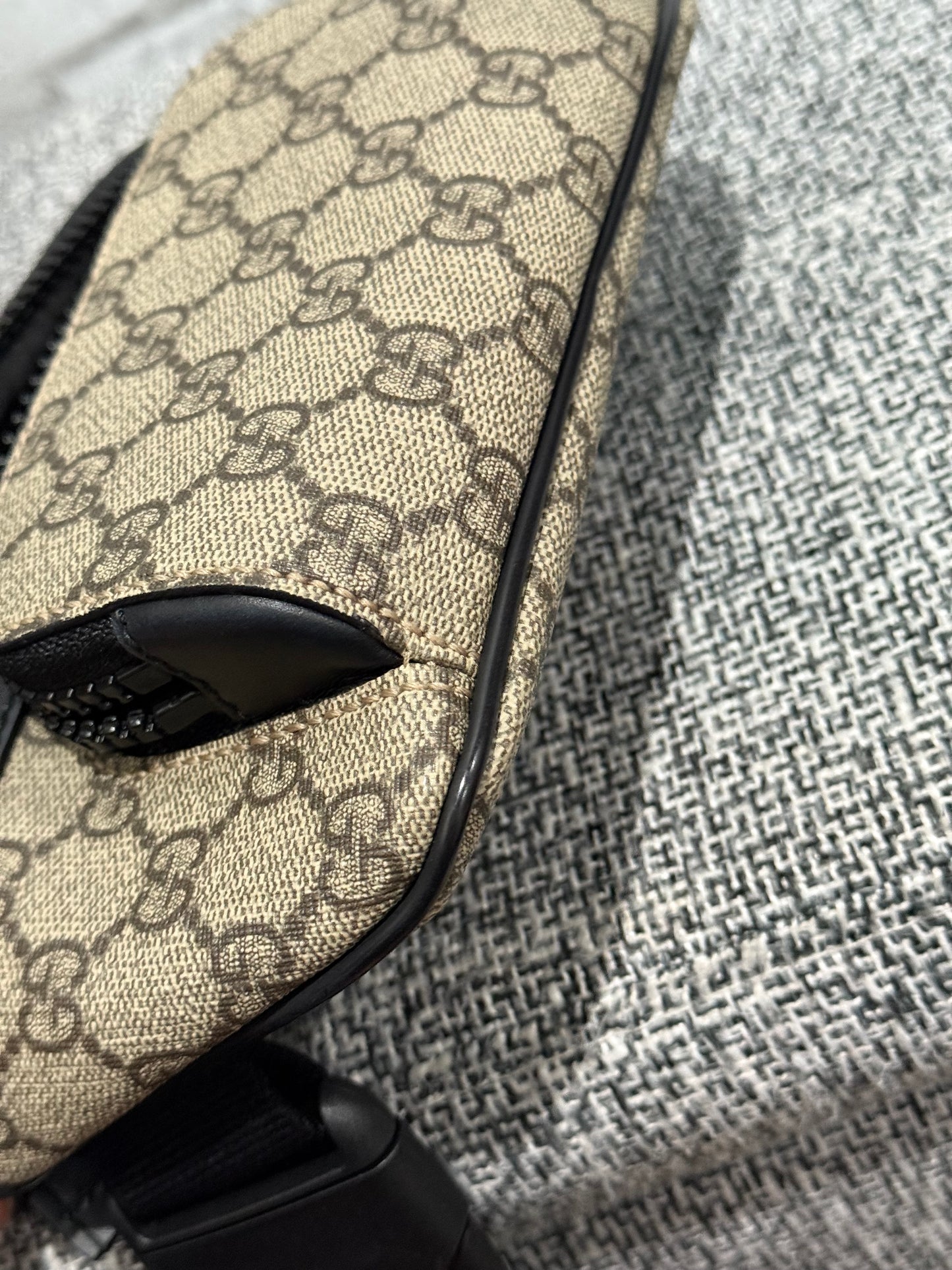 Gucci GG Supreme Belt Bag