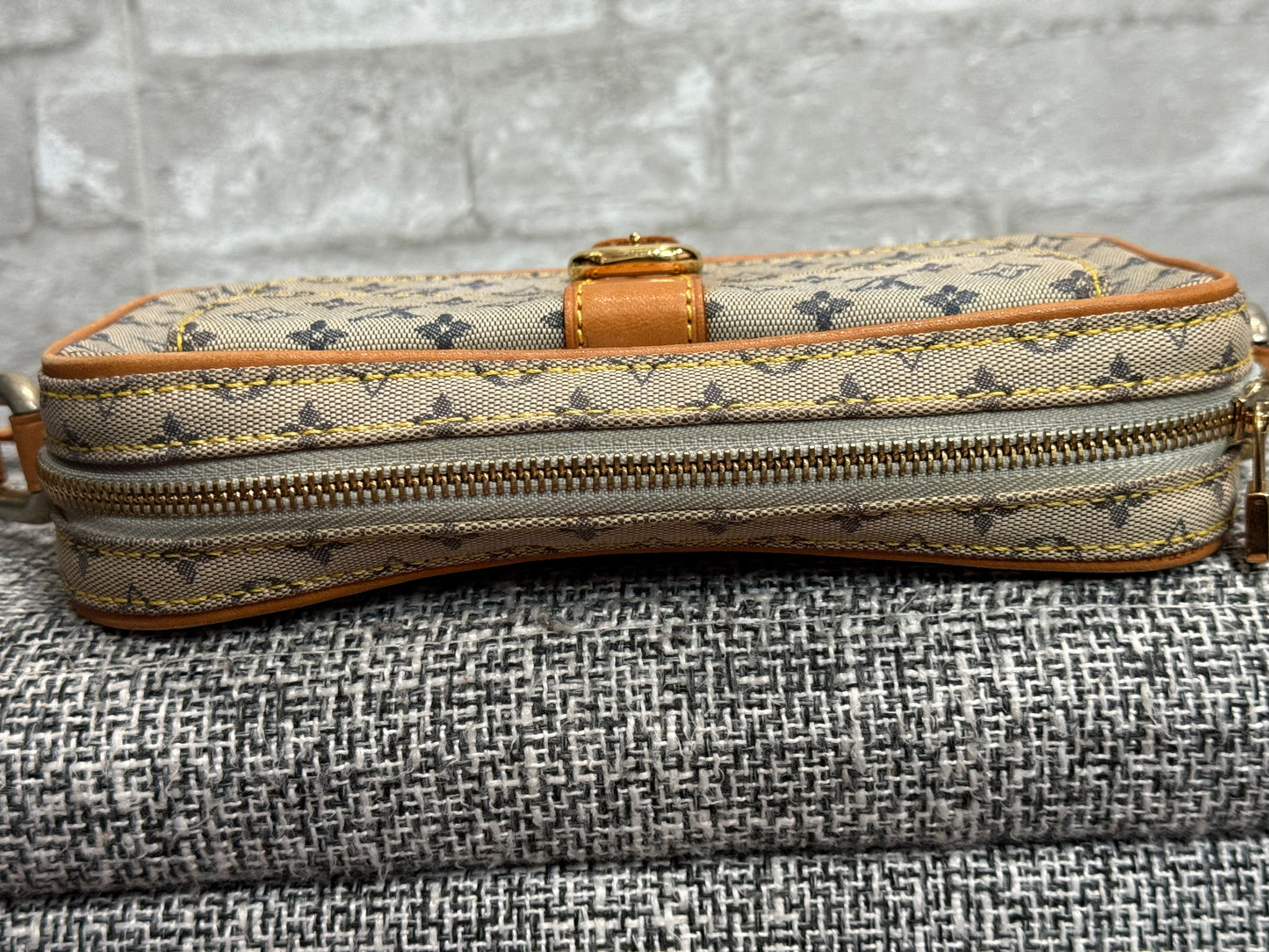 Louis Vuitton 2001 Vintage Juliette cloth handbag