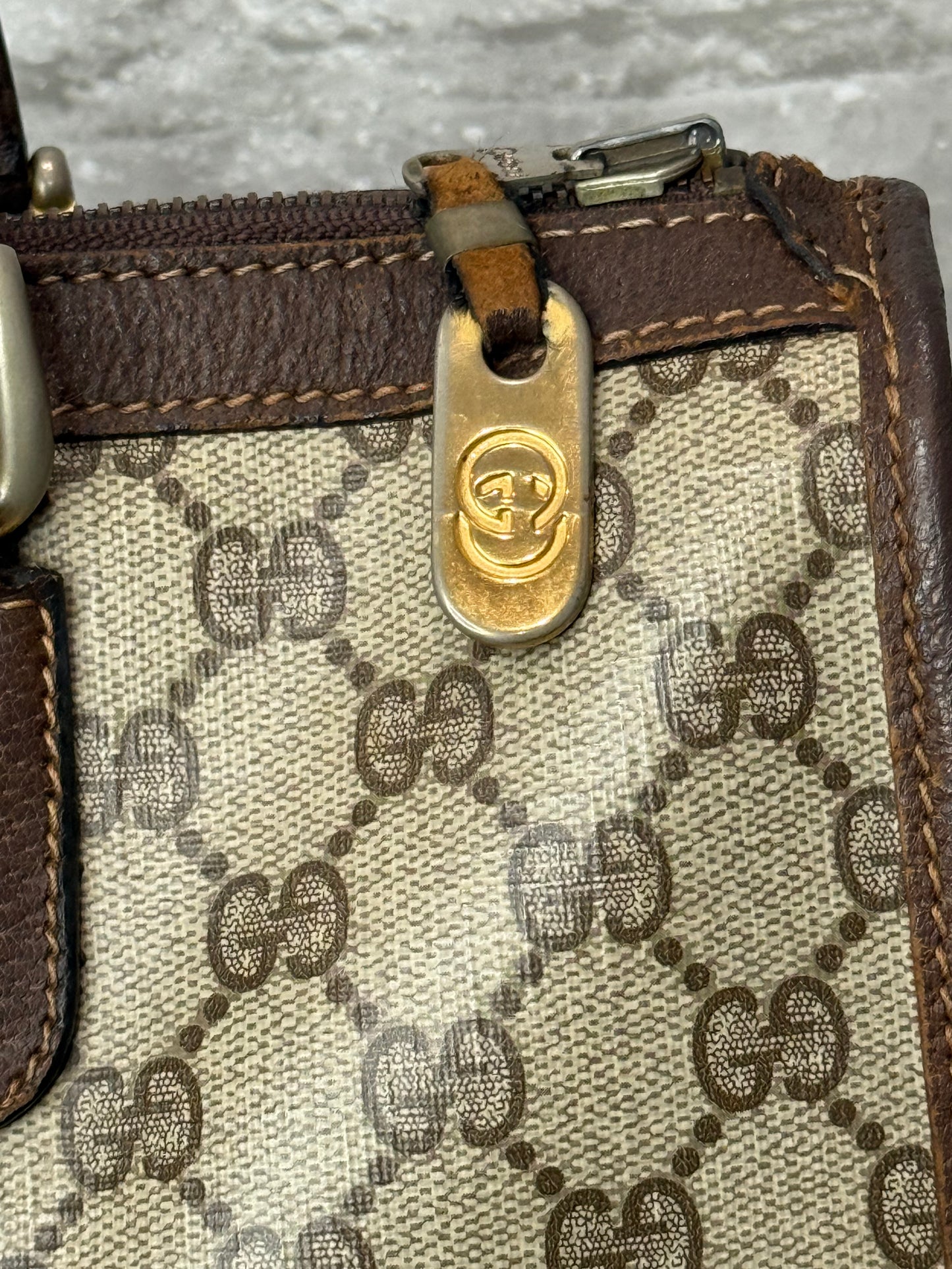 Gucci Vintage GG Supreme Bag