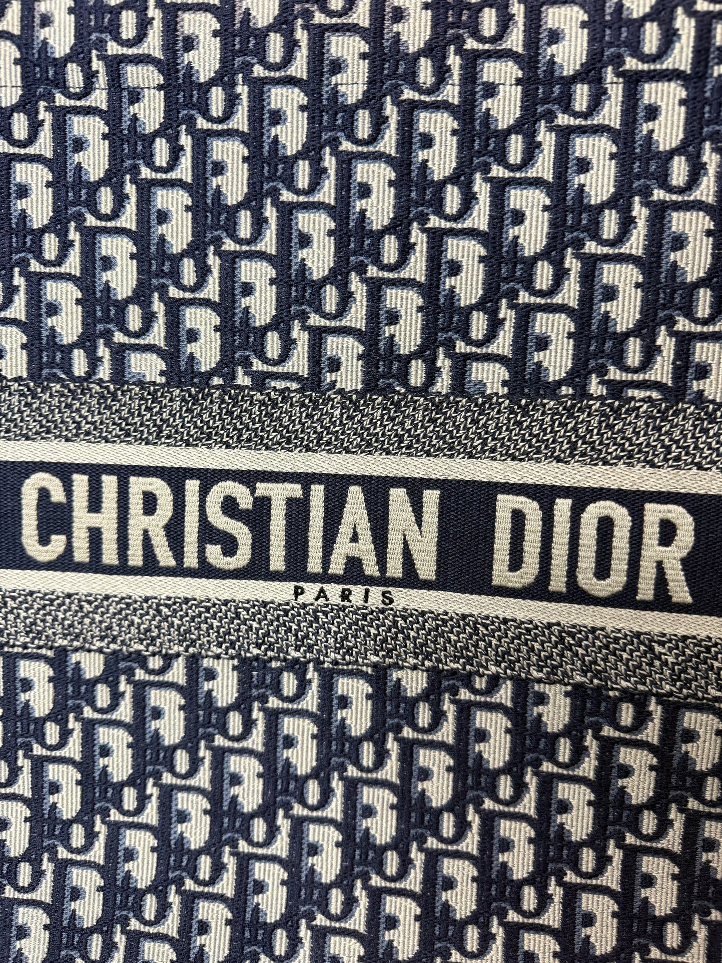 👜 Christian Dior Large Navy Book Tote Bag 👜 
🦋🦋   Retails $3500