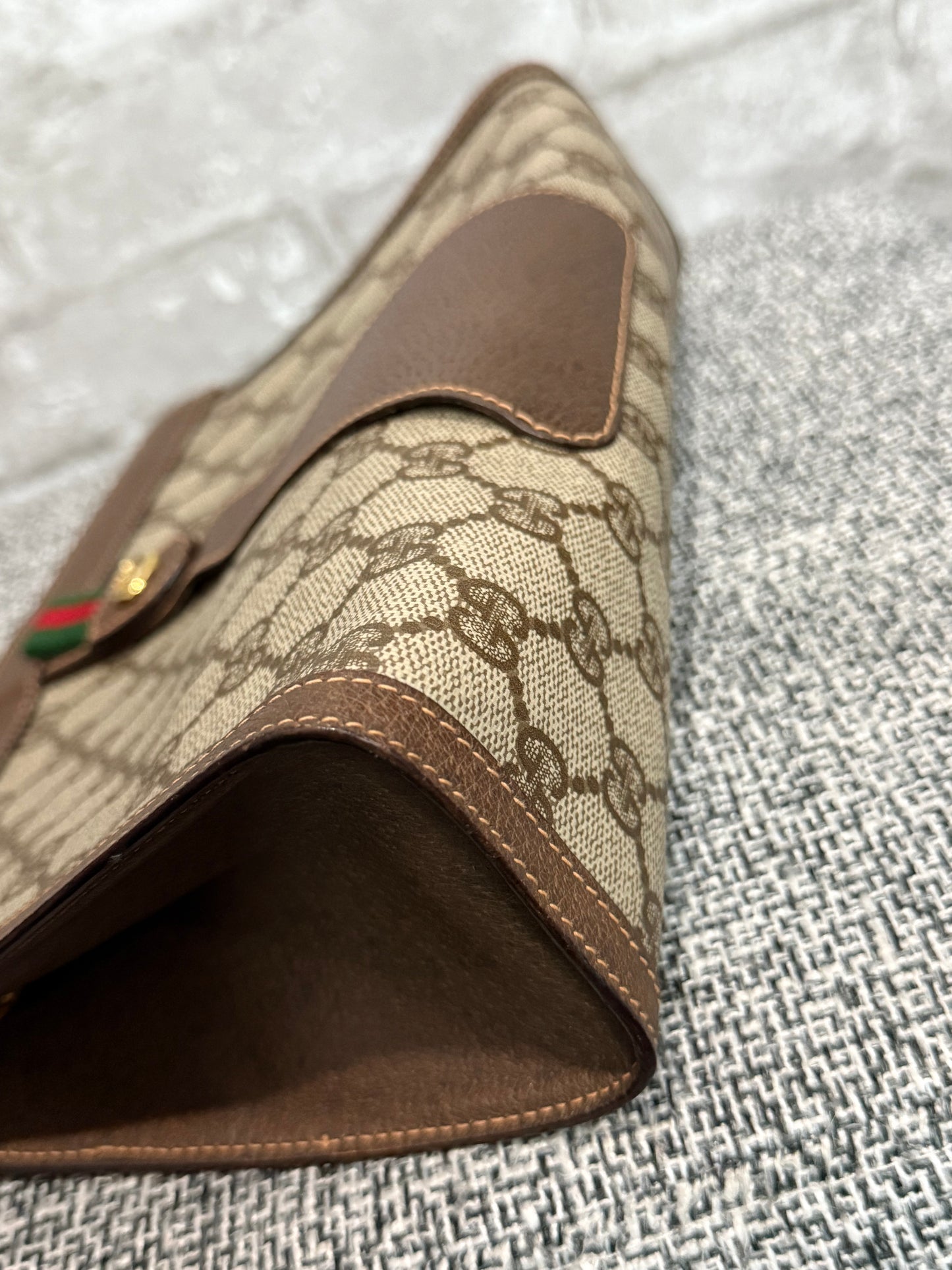 ๐ Gucci Vintage Clutch turned crossbody bag ๐