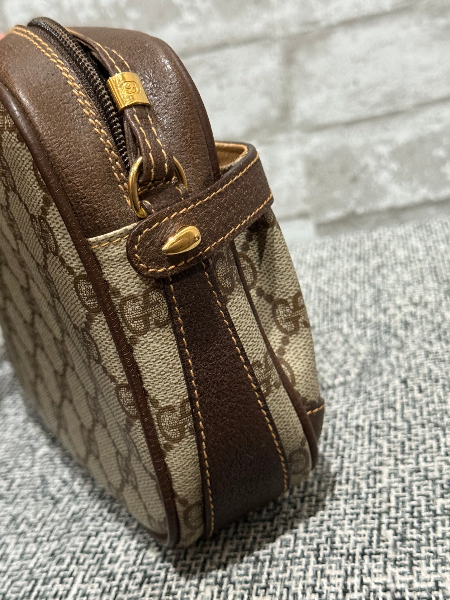 Vintage Gucci GG Supreme Crossbody