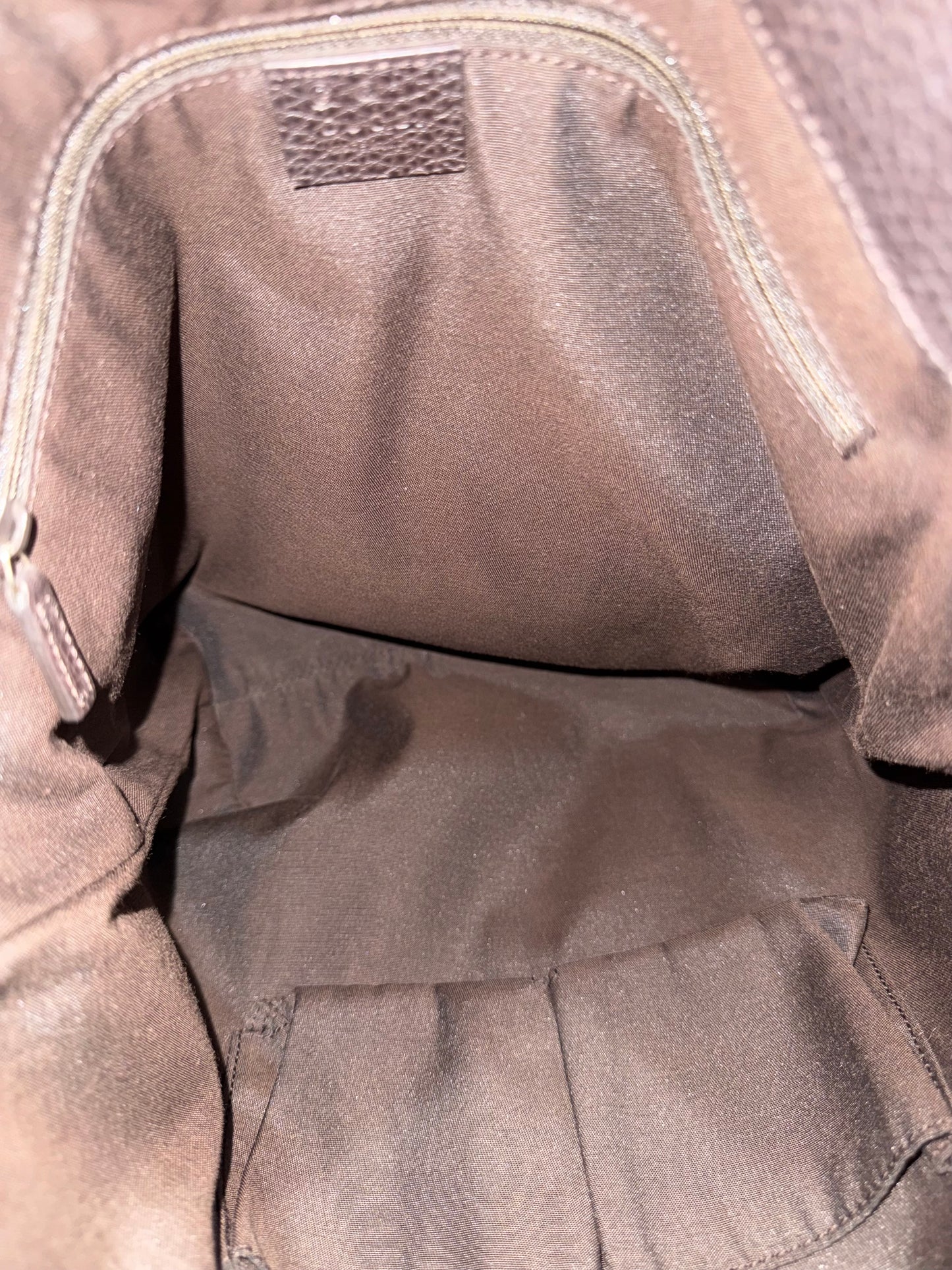 Gucci GG Supreme Tote Bag π