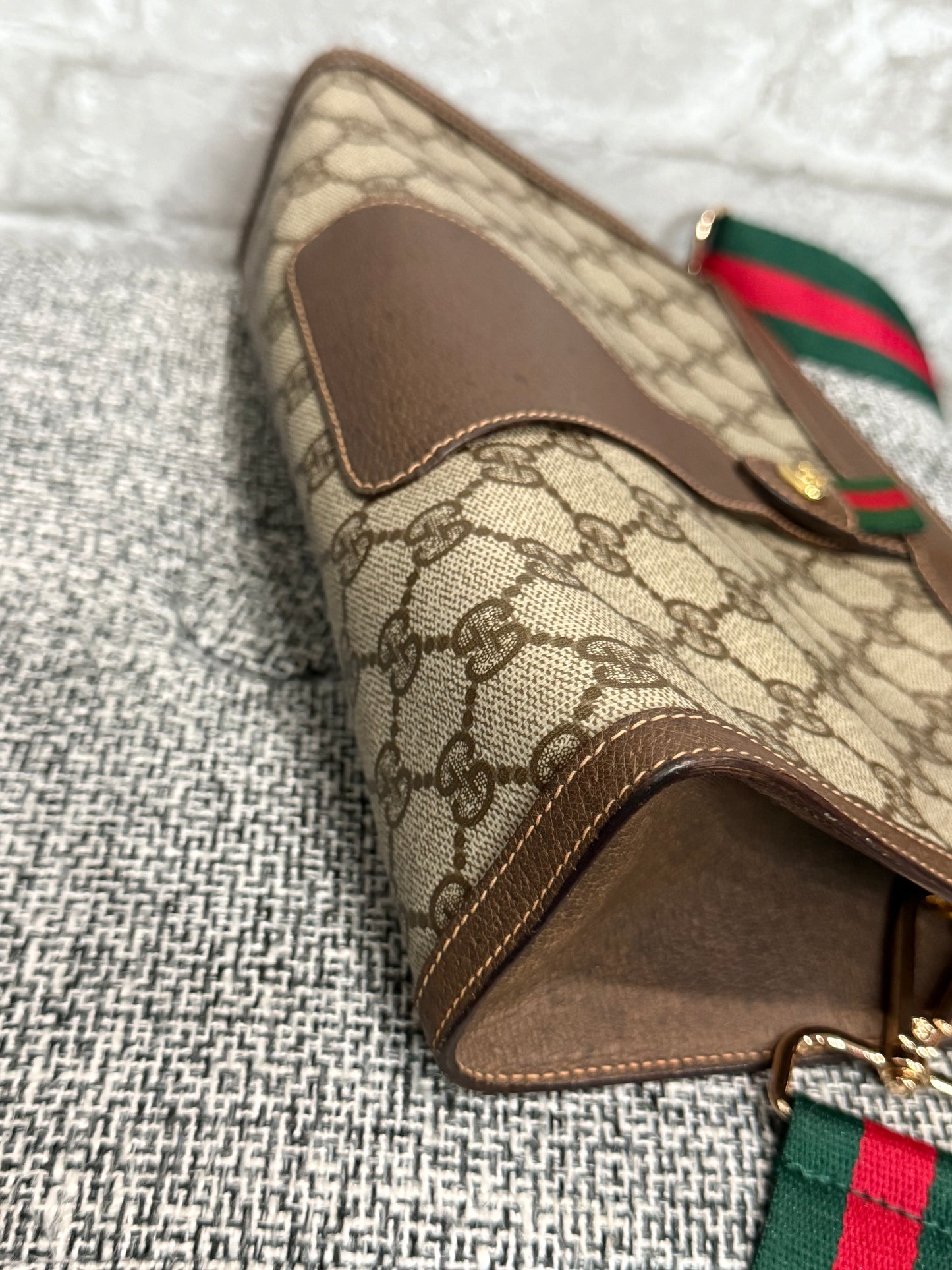 ๐ Gucci Vintage Clutch turned crossbody bag ๐