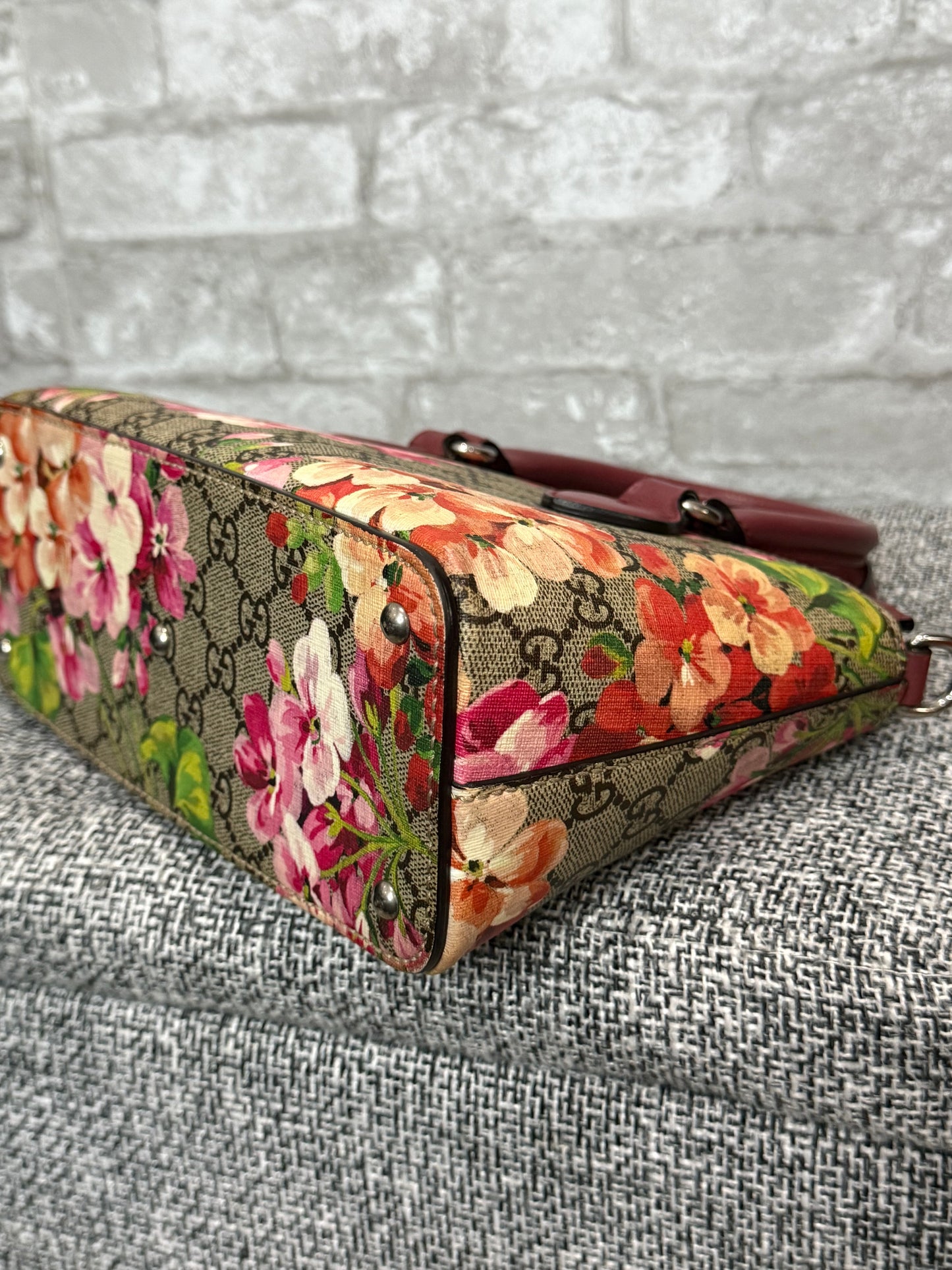 ๐ท๐ธ๐Gucci GG Supreme Pink Floral Print Top Handle ๐ท๐ธ๐