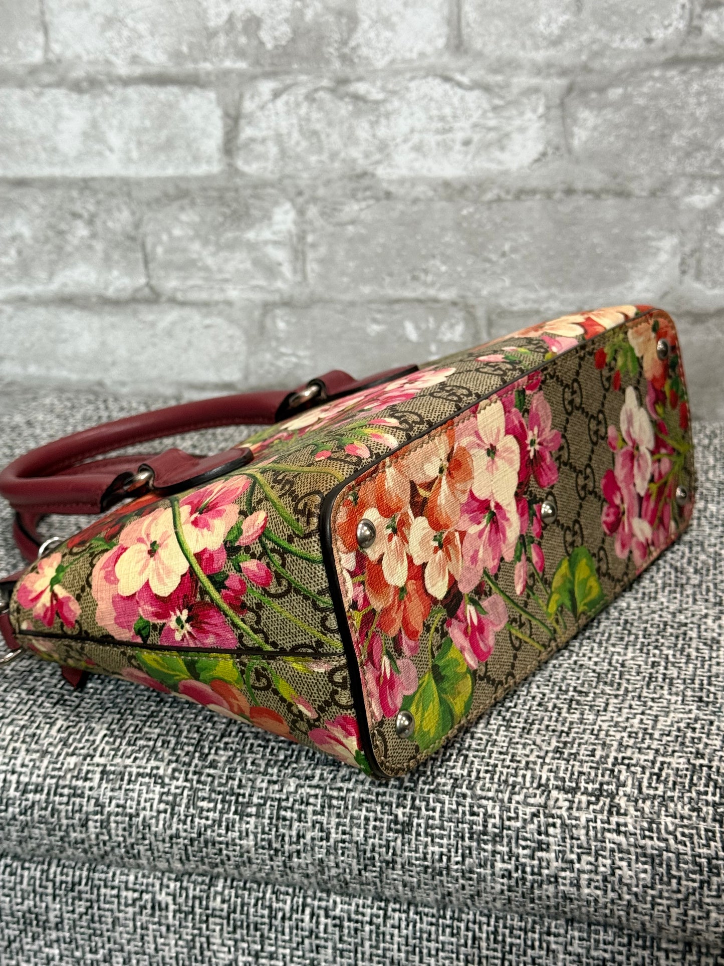 ๐ท๐ธ๐Gucci GG Supreme Pink Floral Print Top Handle ๐ท๐ธ๐