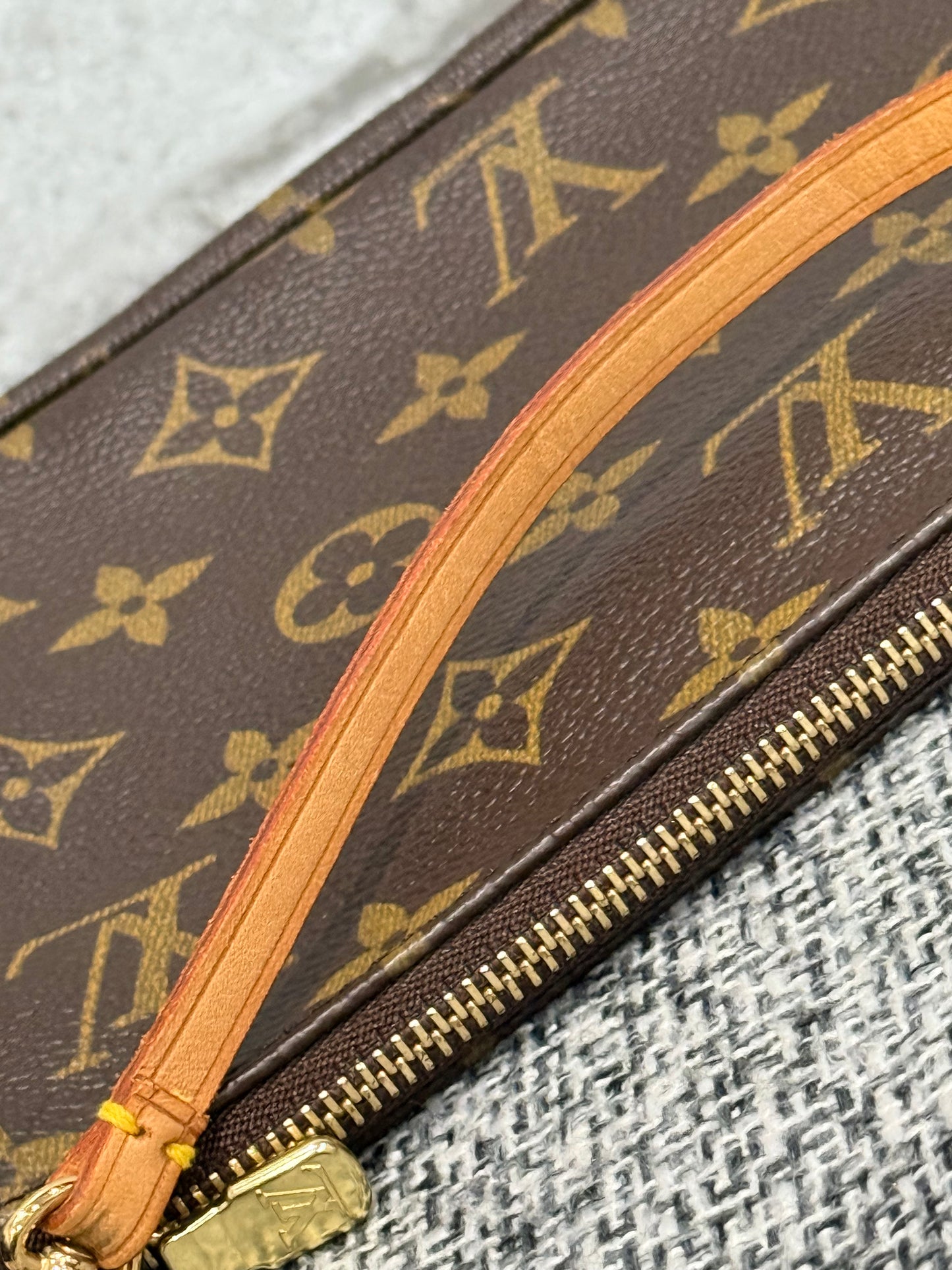 👜 🌹Louis Vuitton Pochette Monogram 👜 🌹
