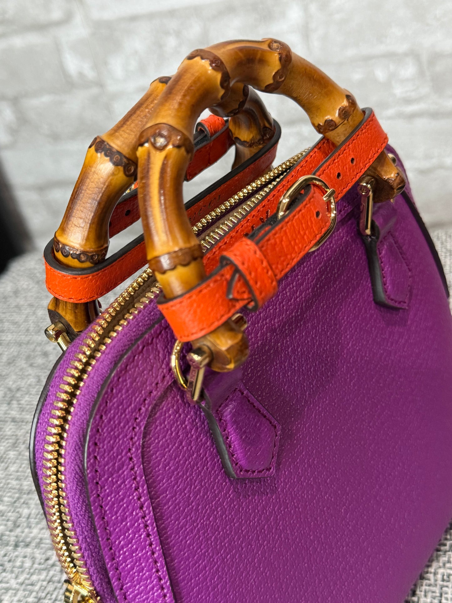 🌸🪻Gucci Mini Diana tote bag with Bamboo top handle in purple 🪻🌸
Retails $3500
🪻Excellent condition🪻