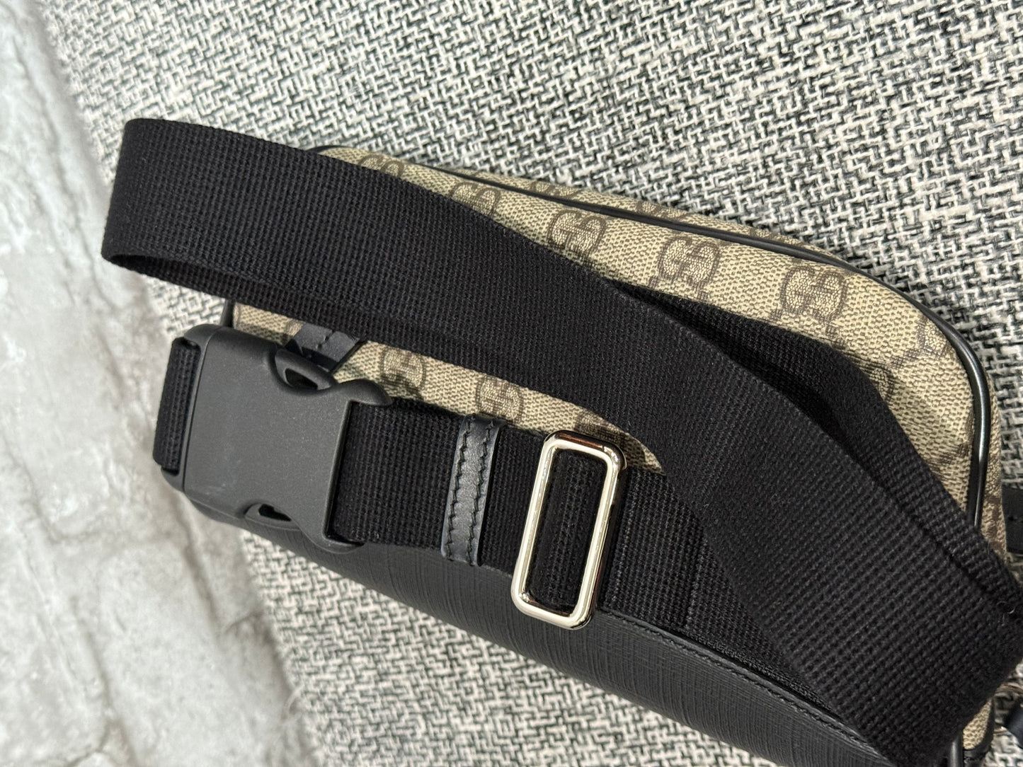 Gucci GG Supreme Belt Bag