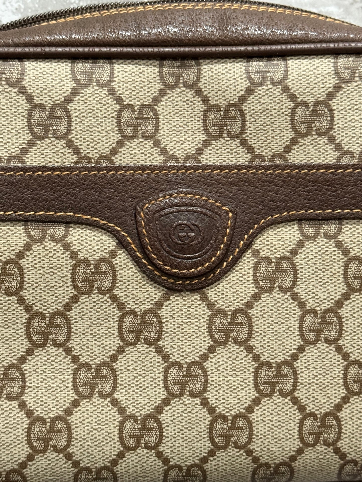 Vintage Gucci GG Supreme Crossbody