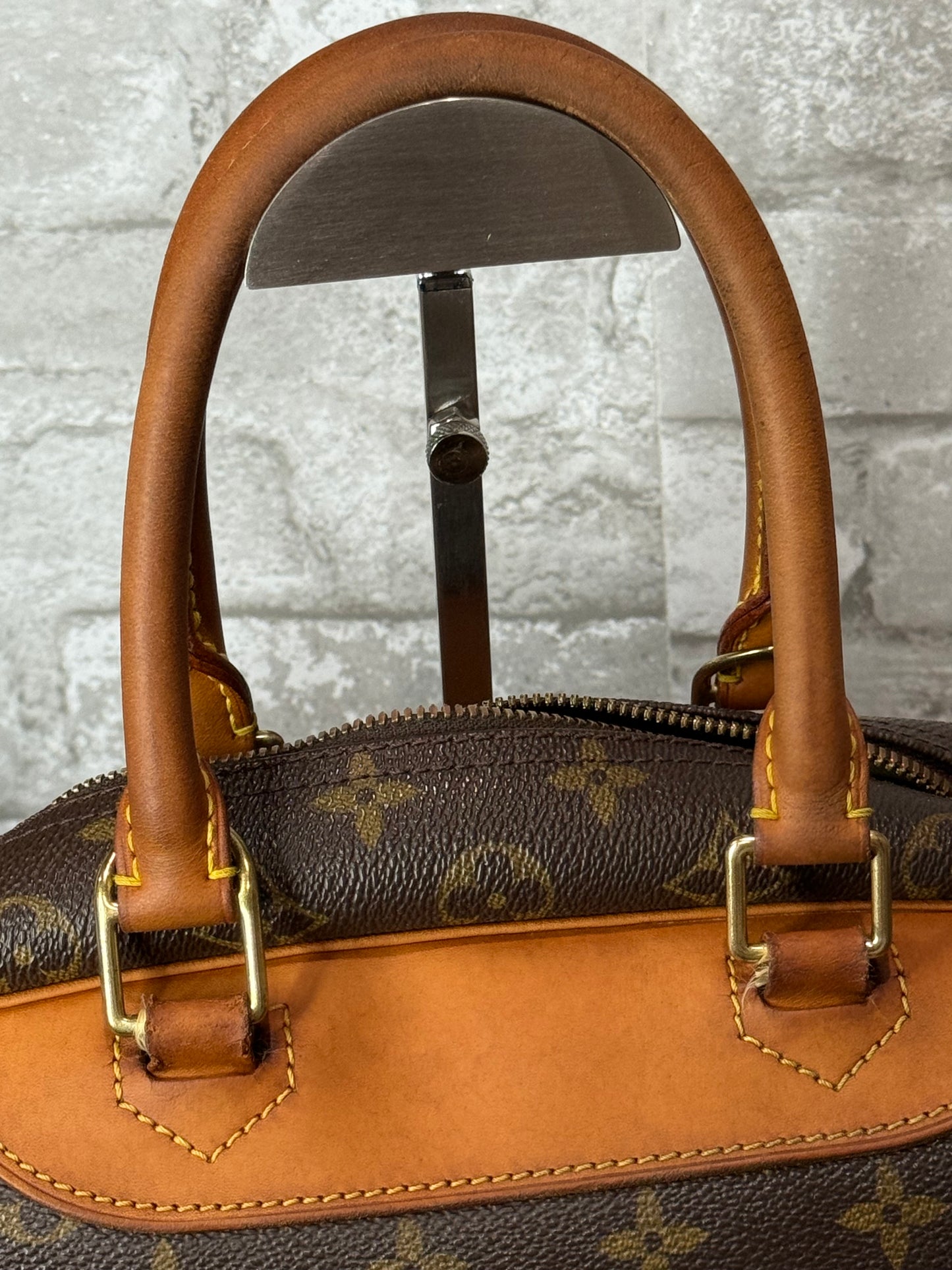 Louis Vuitton Vintage Deauville
Monogram Tote Bag