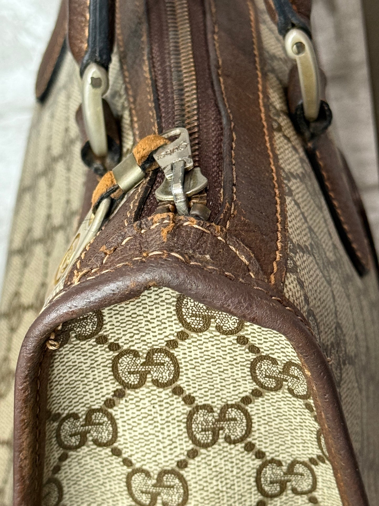Gucci Vintage GG Supreme Bag