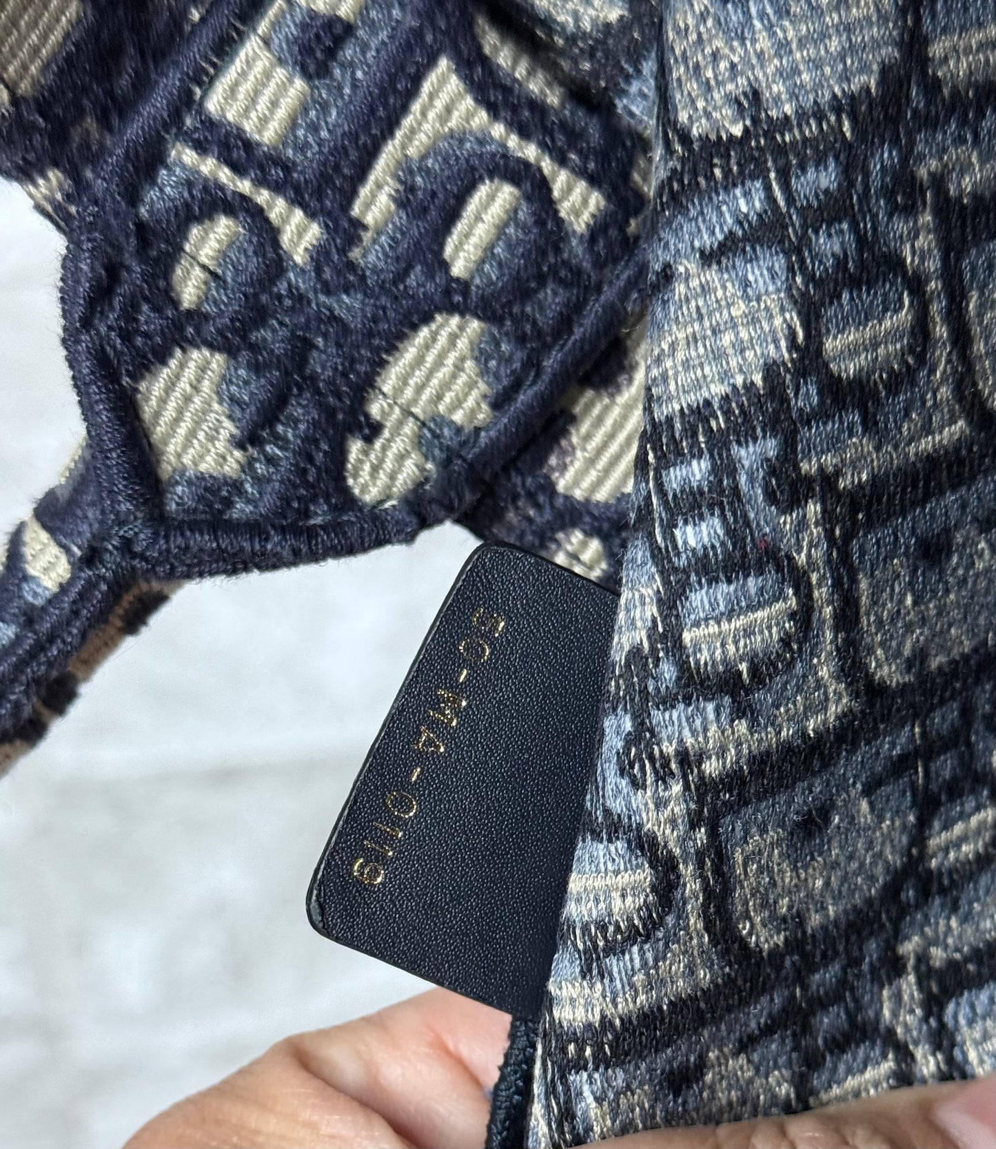 👜 Christian Dior Large Navy Book Tote Bag 👜 
🦋🦋   Retails $3500