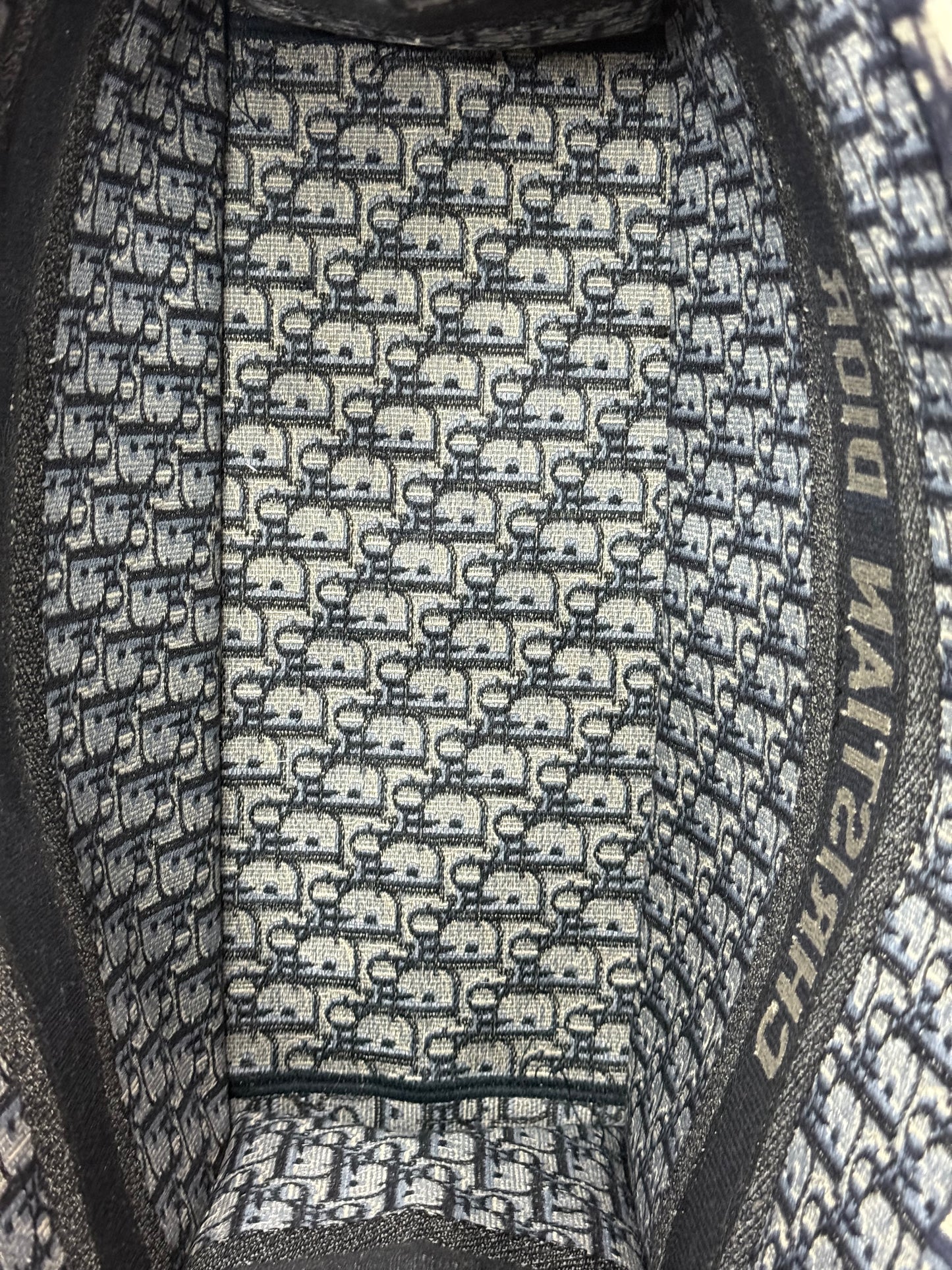 👜 Christian Dior Large Navy Book Tote Bag 👜 
🦋🦋   Retails $3500