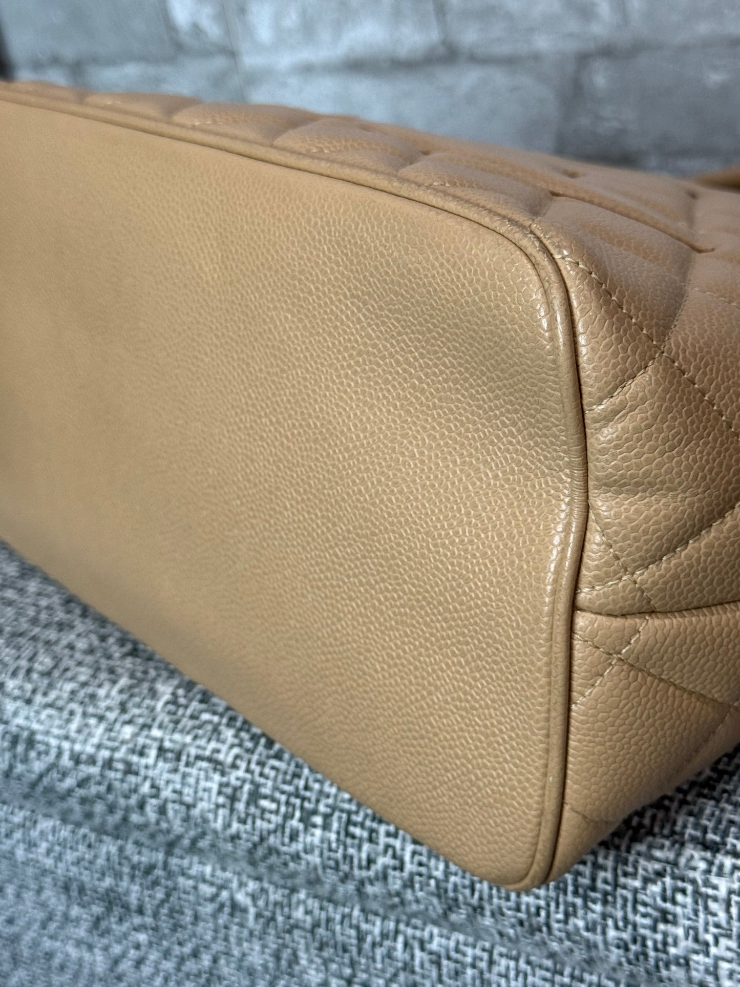 👜Chanel Medallion Tote Bag Quilted Caviar Leather in Beige  👜