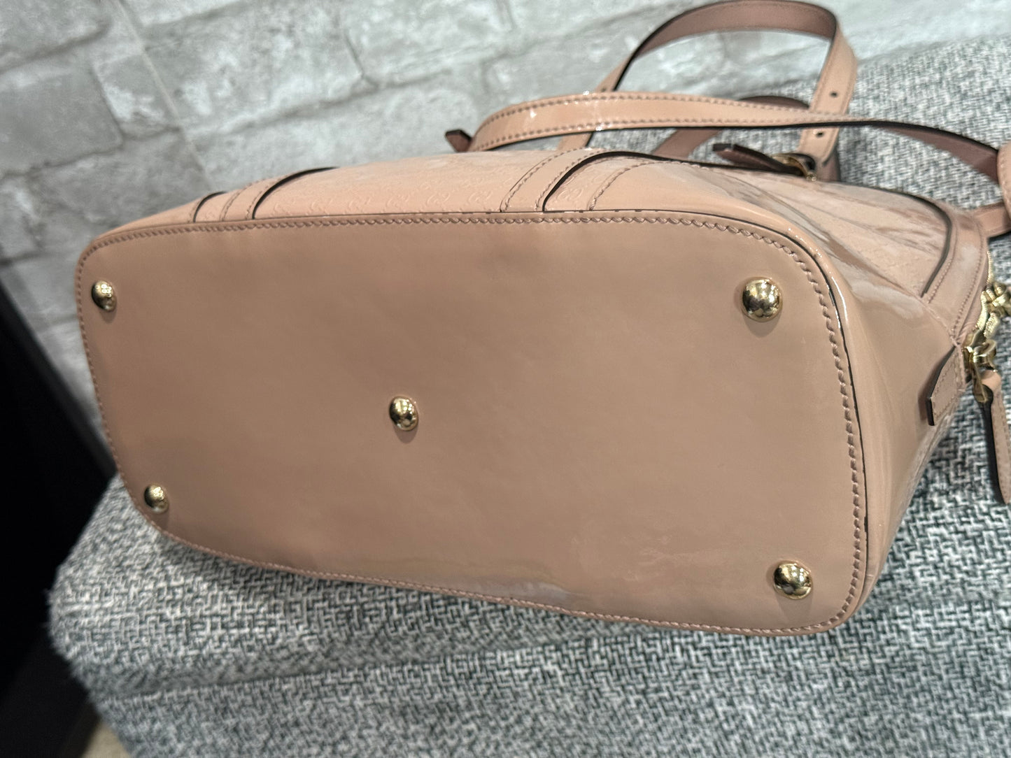 👜 SOLD - Gucci Dome Patent leather 👜