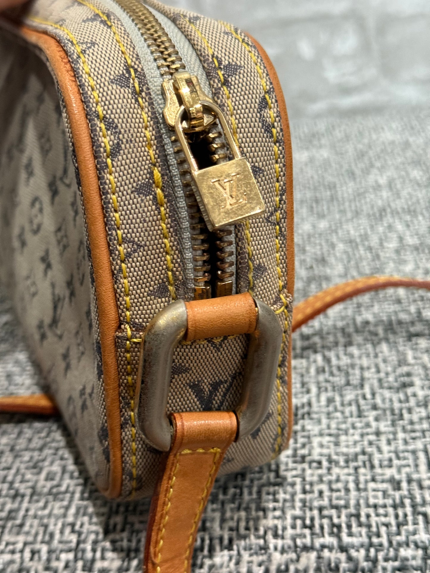 Louis Vuitton 2001 Vintage Juliette cloth handbag