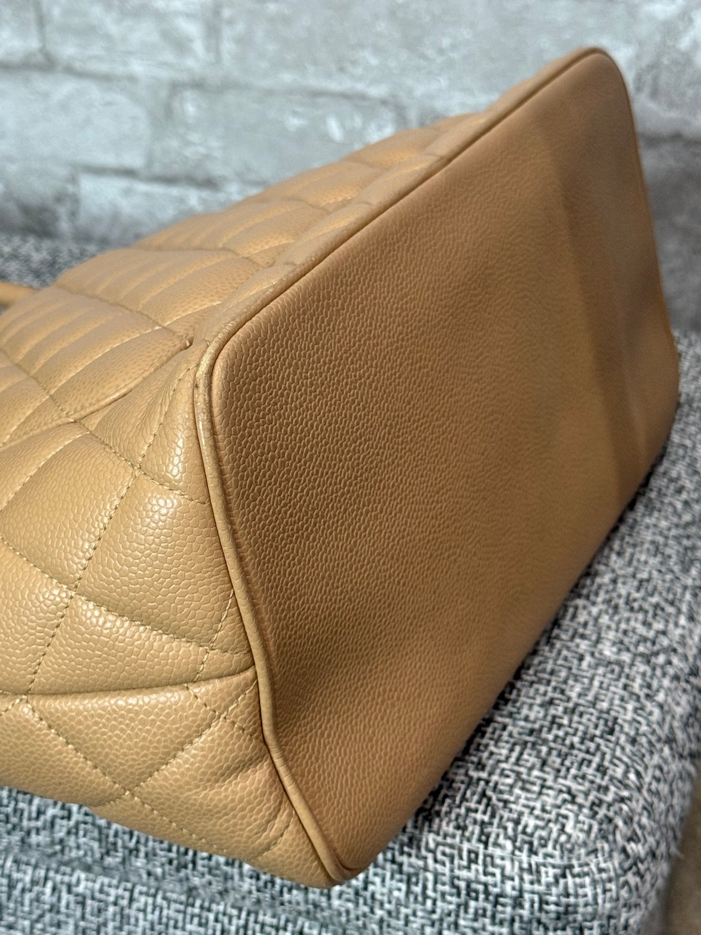 👜Chanel Medallion Tote Bag Quilted Caviar Leather in Beige  👜
