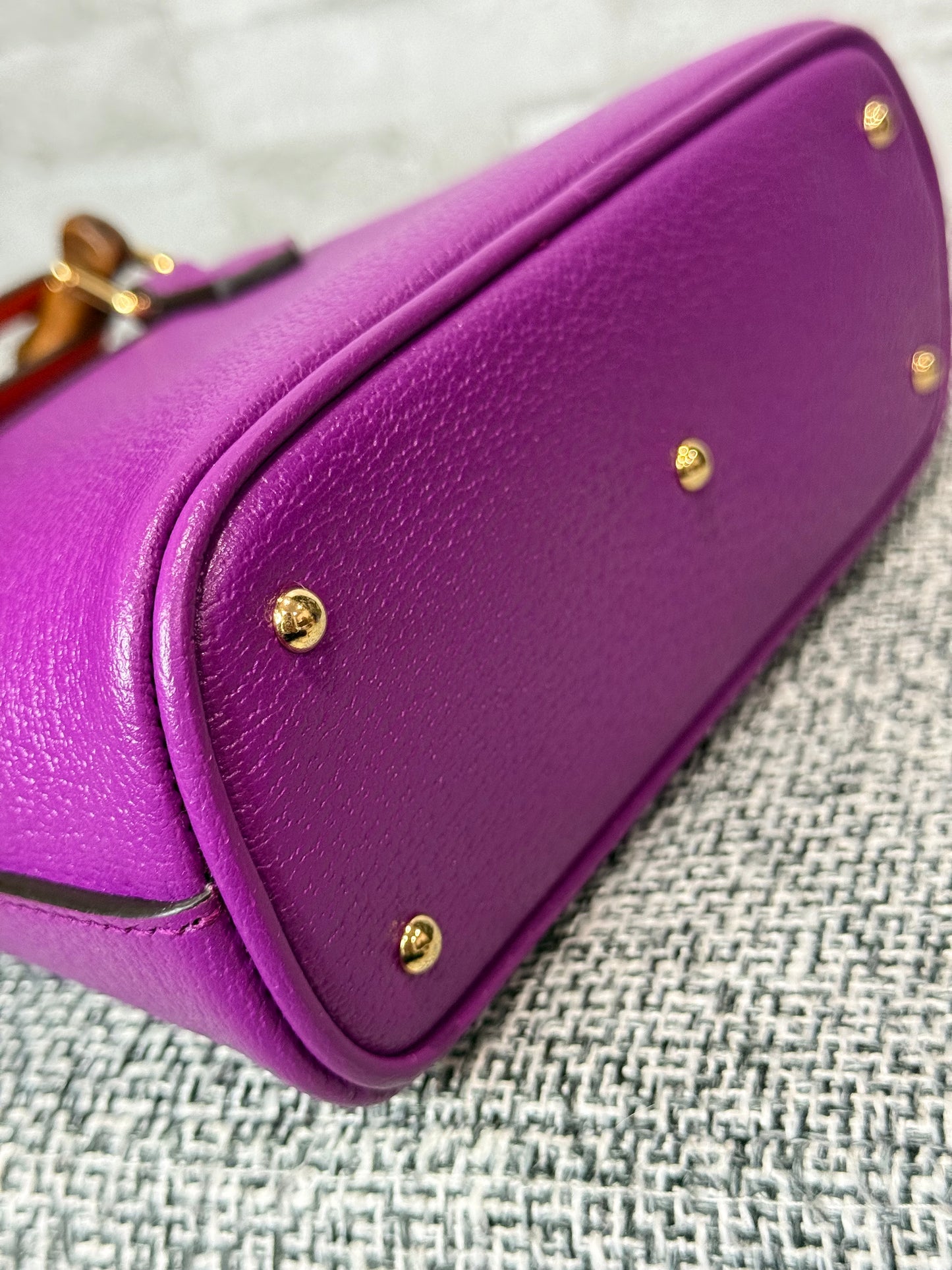 🌸🪻Gucci Mini Diana tote bag with Bamboo top handle in purple 🪻🌸
Retails $3500
🪻Excellent condition🪻