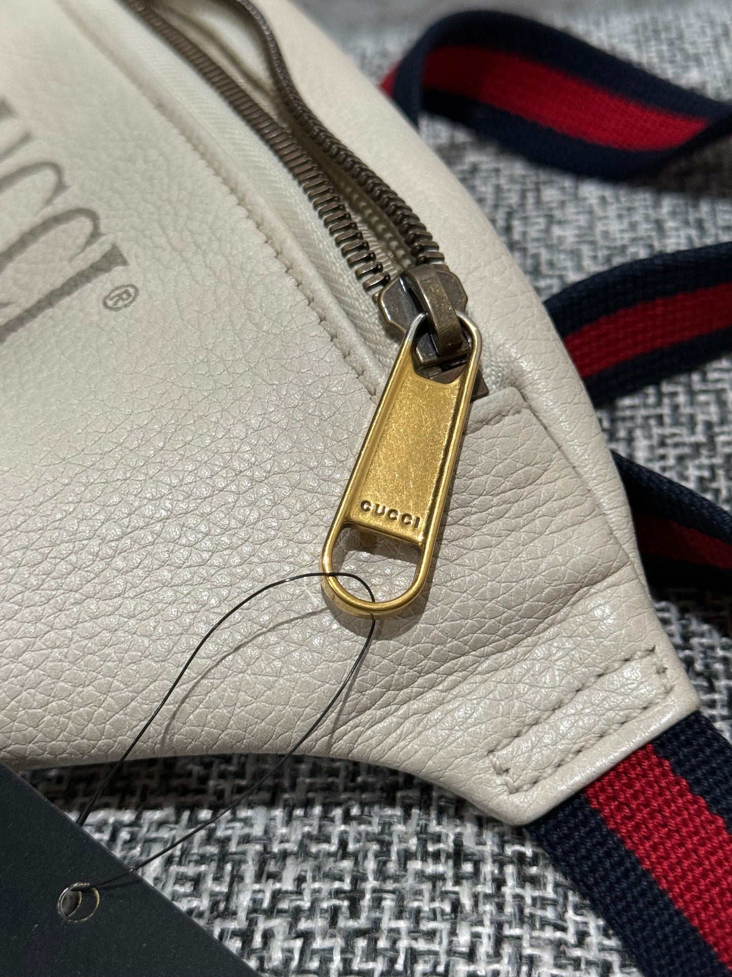 Gucci Small Logo Print Leather Belt Bag in white