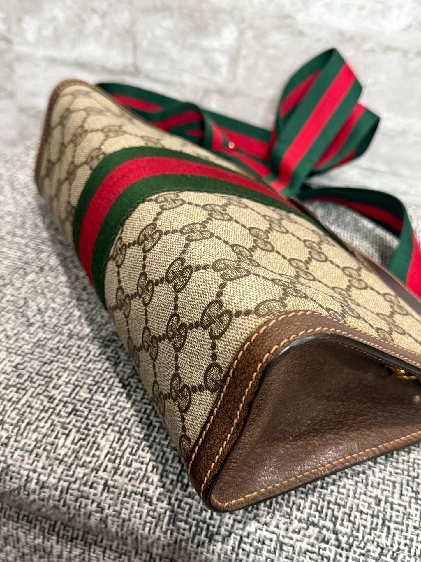 💼 🌸Gucci Vintage Clutch turned crossbody bag 💼  🌸