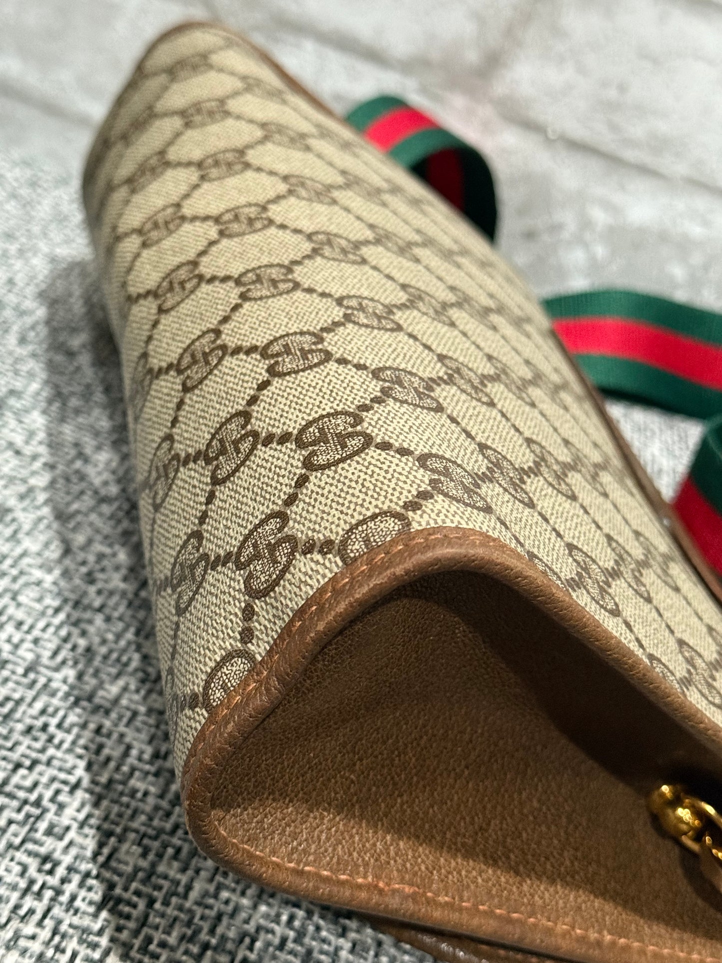 Gucci Vintage Clutch turn into Crossbody