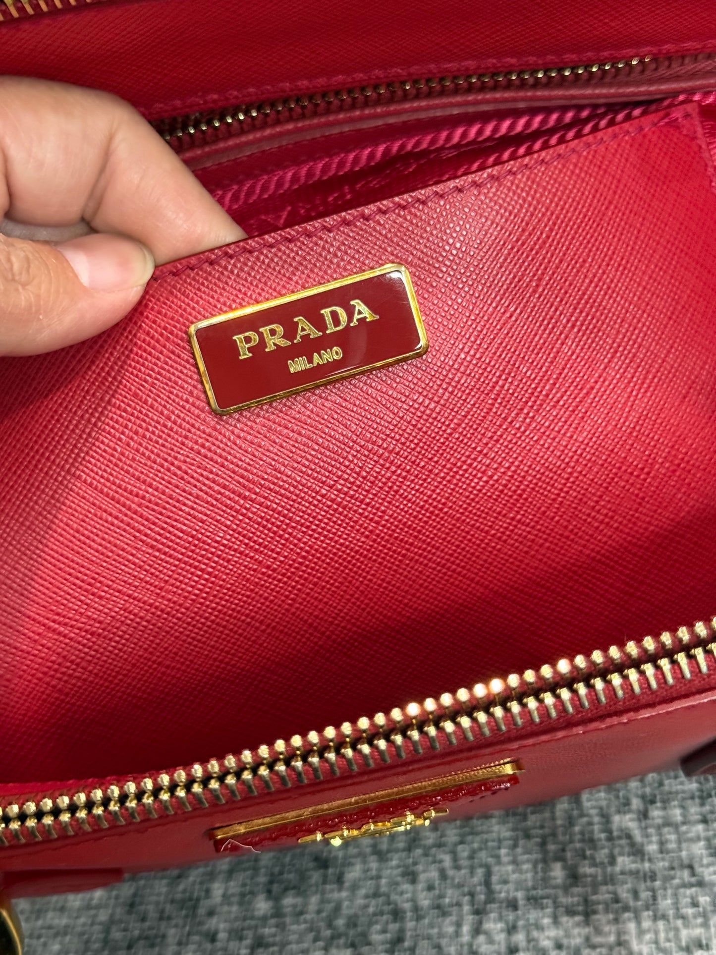 🍎 👜 Prada Galleria Saffiano leather bag in Red 👜 🍎