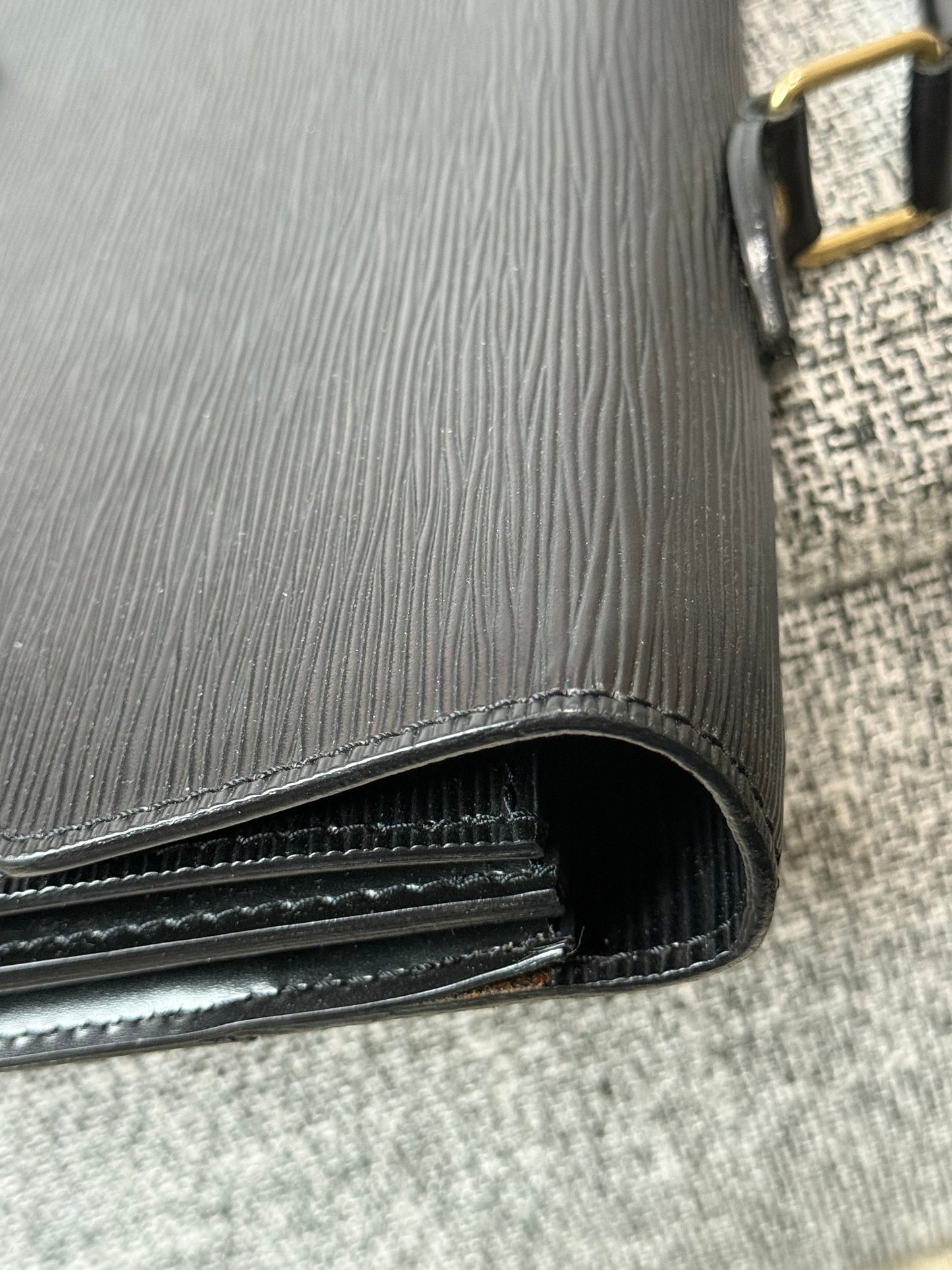 LOUIS VUITTON Epi Porte Documents Senateur Briefcase Black