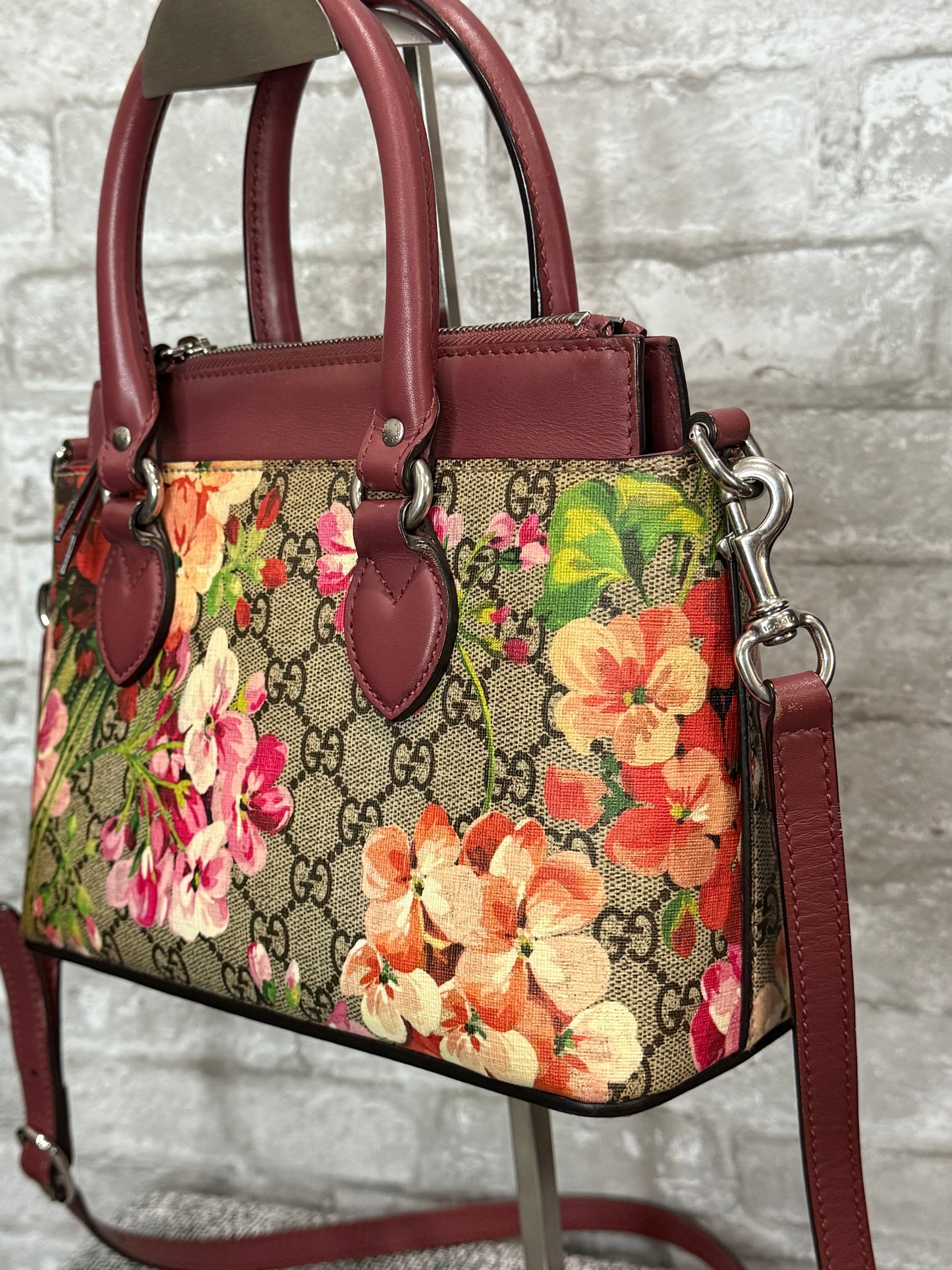 🌷🌸👜Gucci GG Supreme Pink Floral Print Top Handle 🌷🌸👜