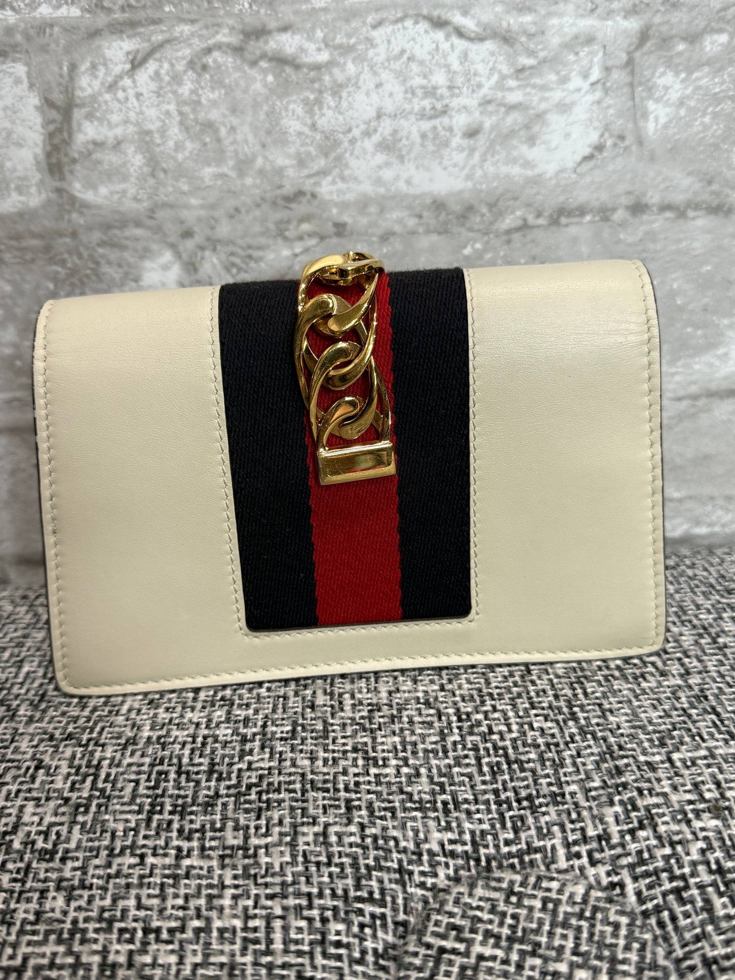 👜 🌹 Gucci Super Mini Sylvie in white👜 🌹