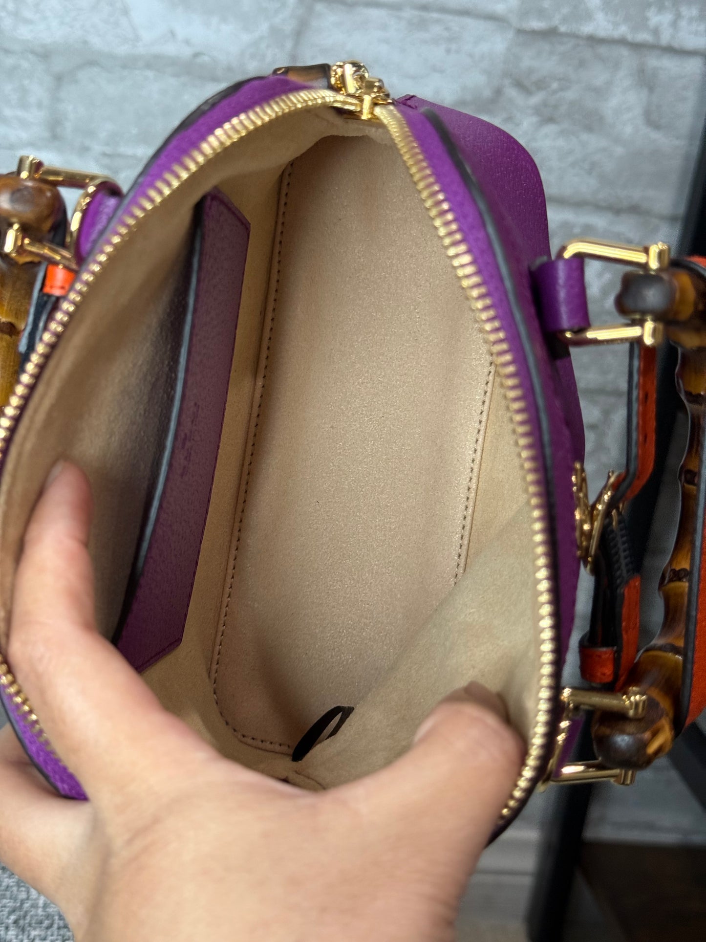 🌸🪻Gucci Mini Diana tote bag with Bamboo top handle in purple 🪻🌸
Retails $3500
🪻Excellent condition🪻