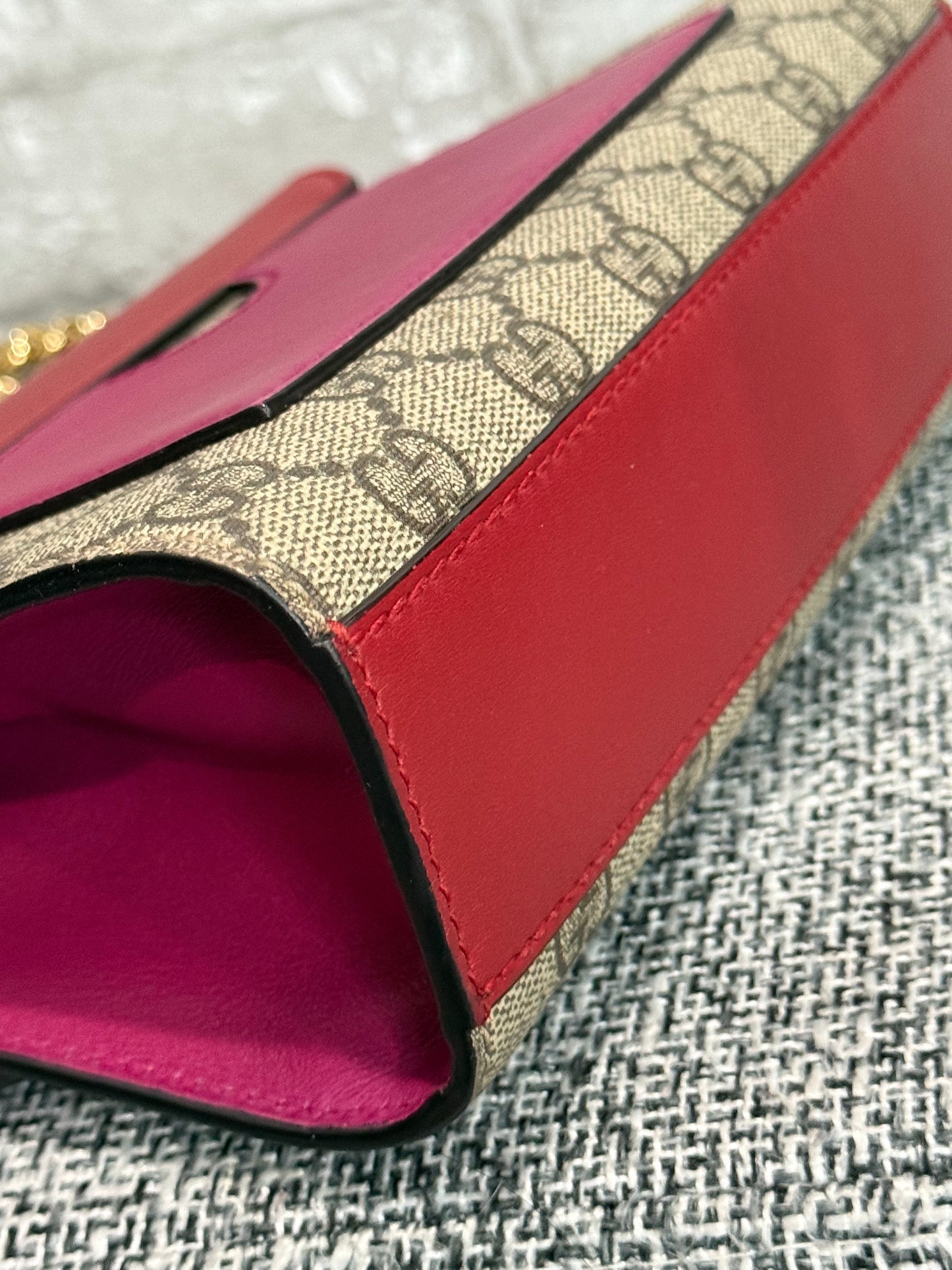 👜Gucci Supreme Monogram Small Padlock 👜