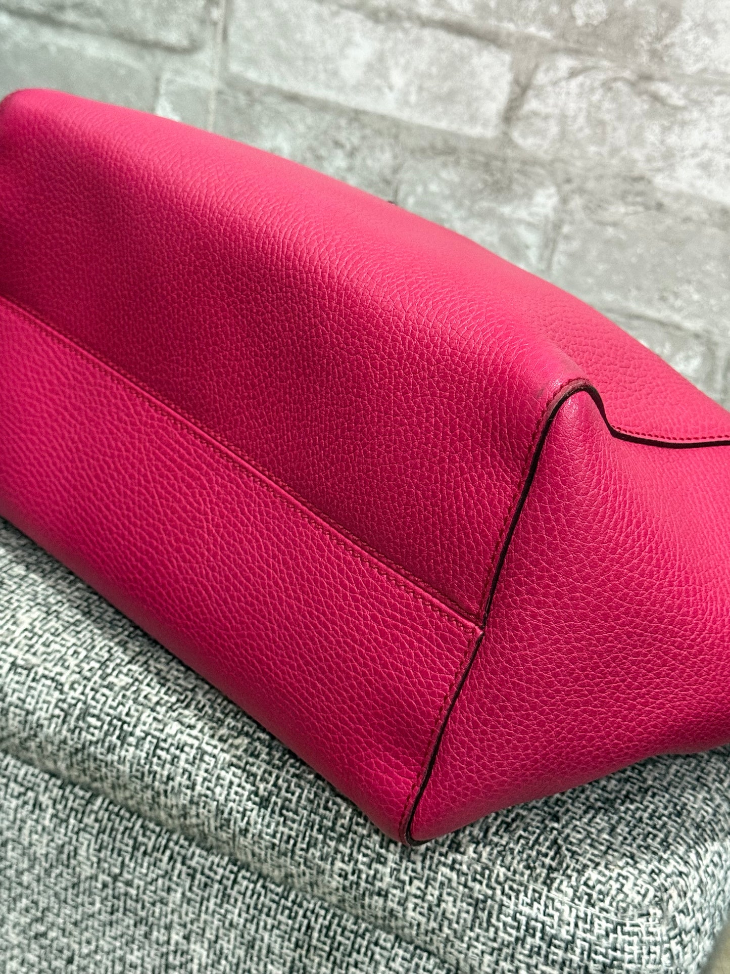Gucci Swing Tote Shoulder Bag in Pink 👛