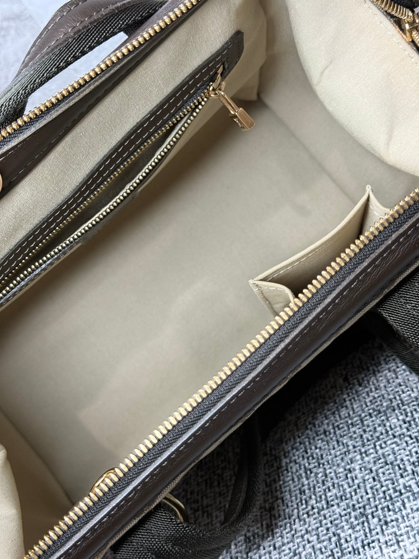 Louis Vuitton 2002 Vintage Monogram Mini Lin Josephine