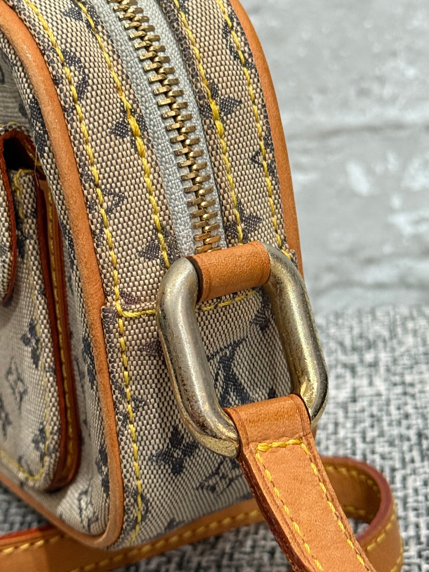 Louis Vuitton 2001 Vintage Juliette cloth handbag