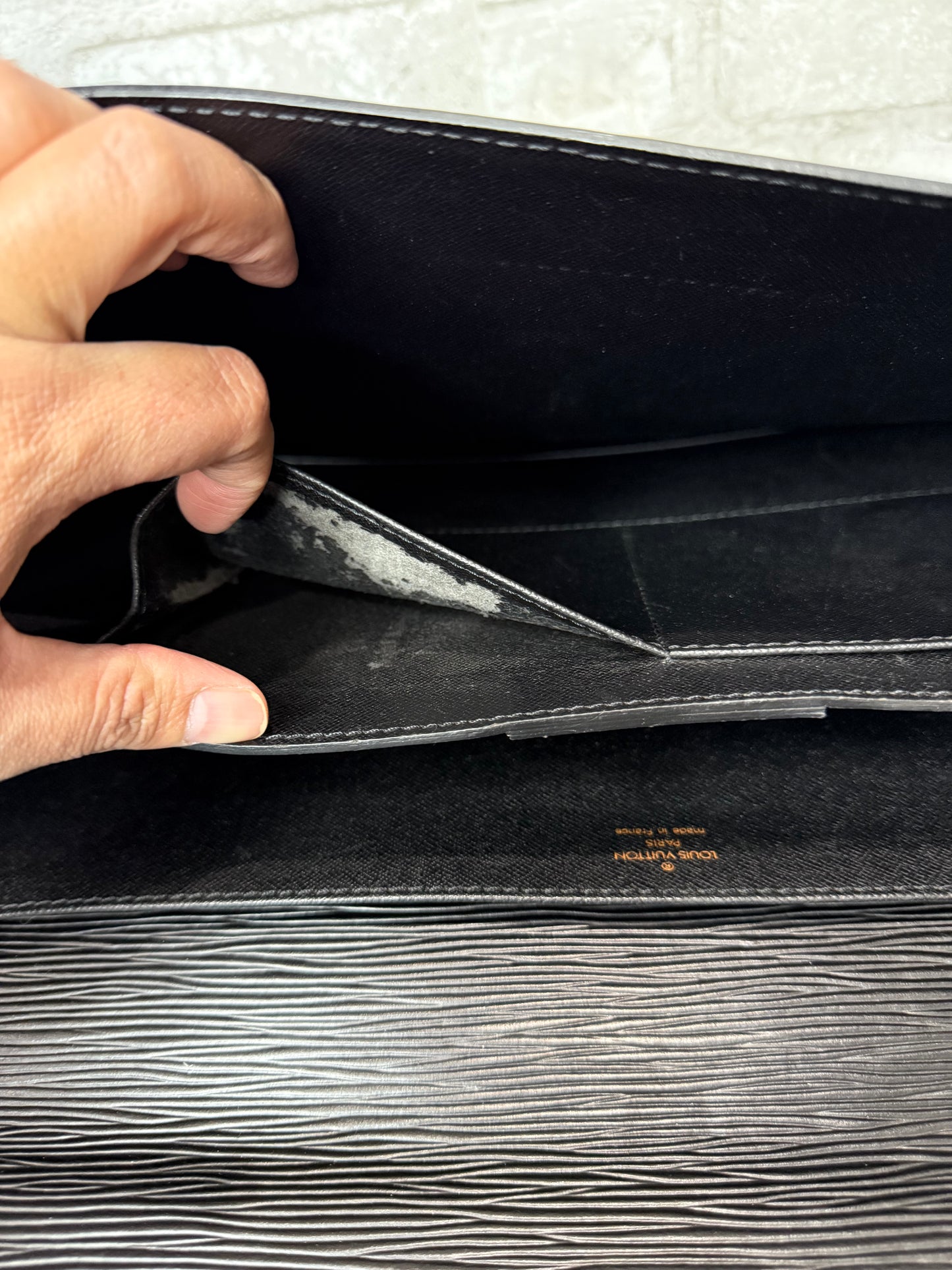 LOUIS VUITTON Epi Porte Documents Senateur Briefcase Black