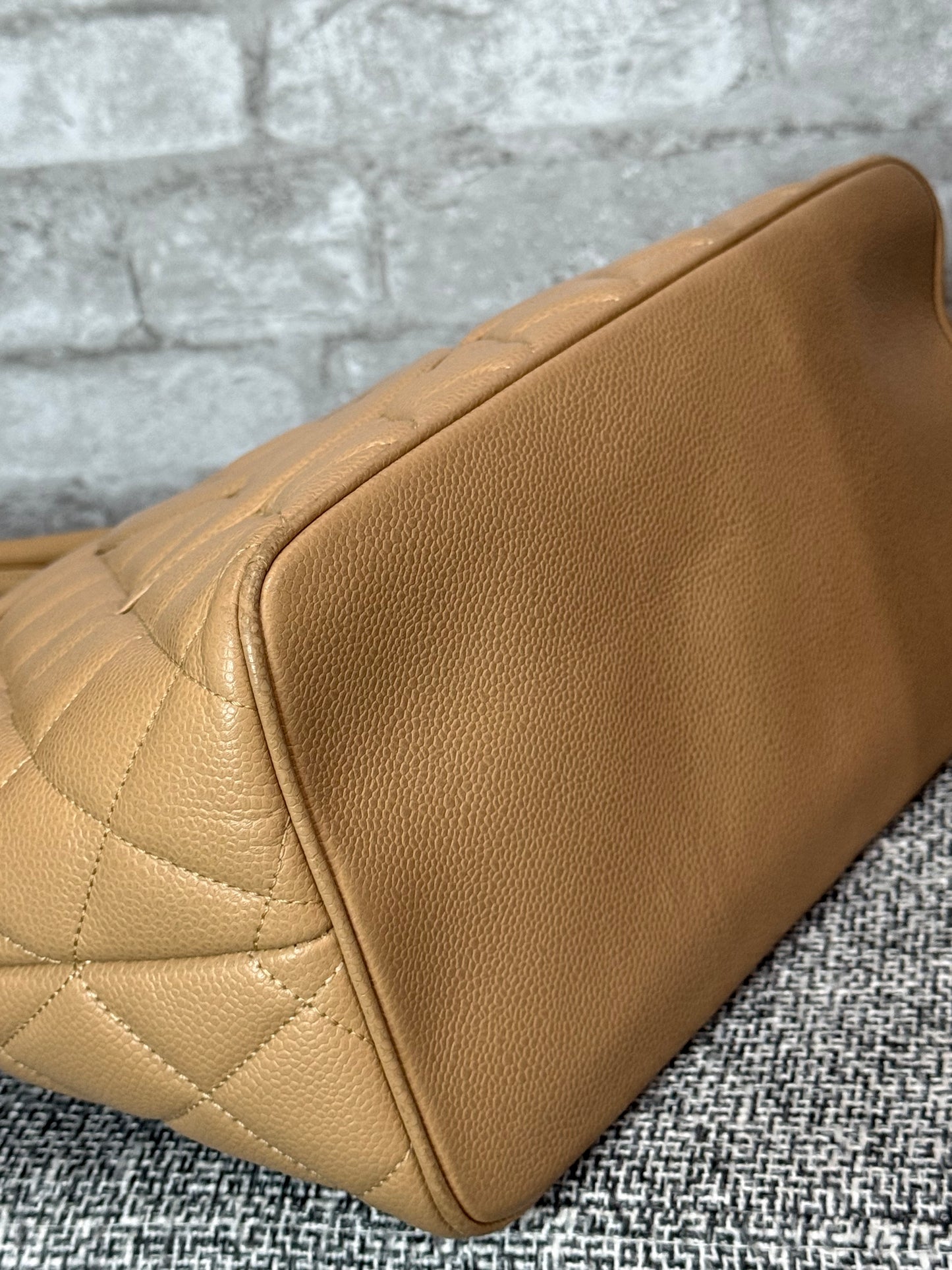 👜Chanel Medallion Tote Bag Quilted Caviar Leather in Beige  👜
