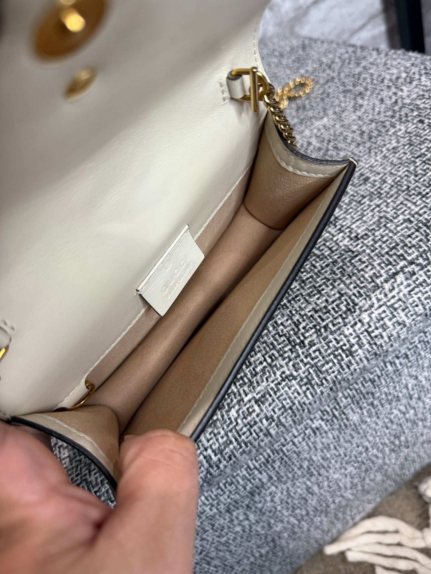 👜 🌹 Gucci Super Mini Sylvie in white👜 🌹