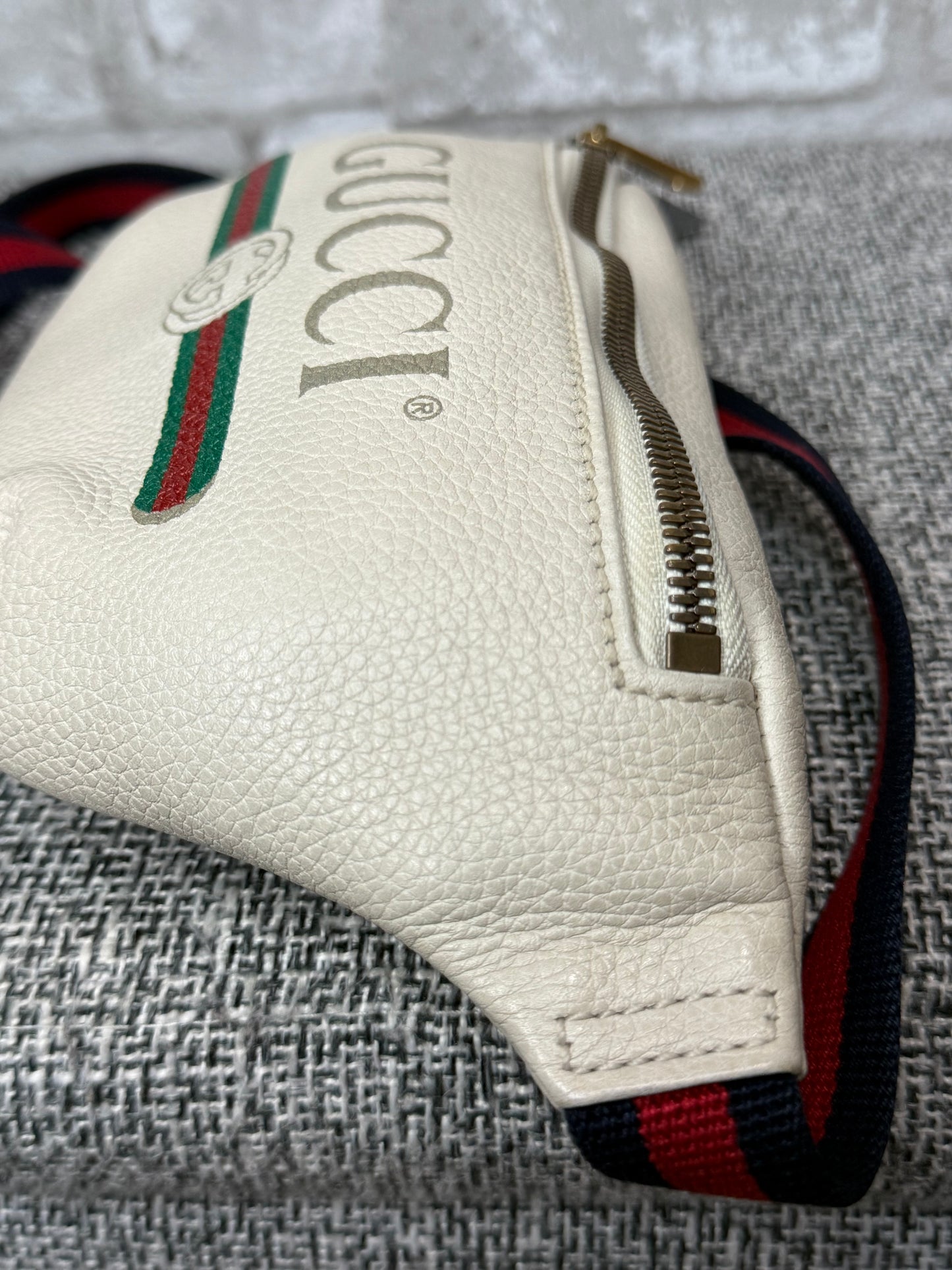 Gucci Small Logo Print Leather Belt Bag in white