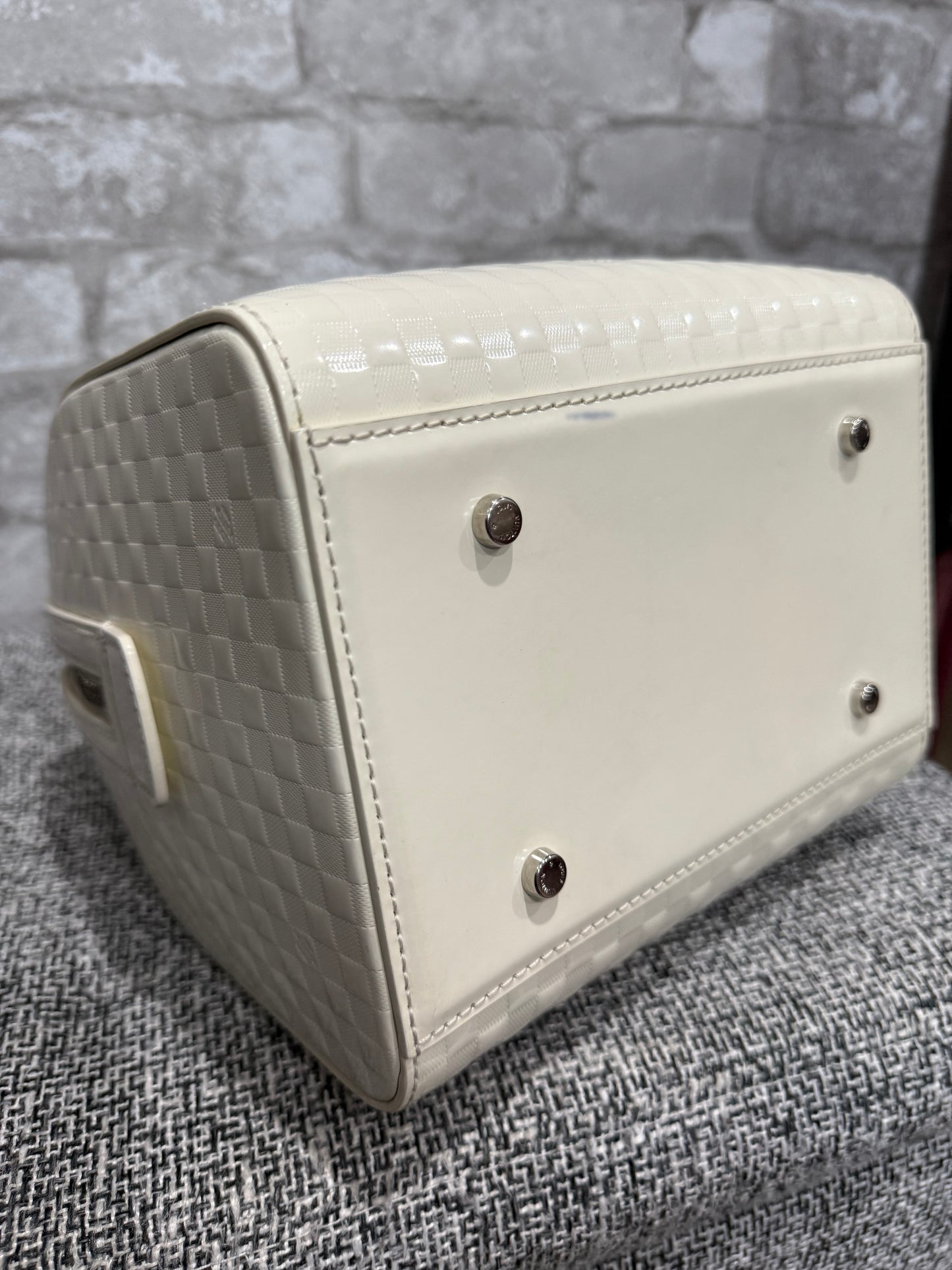 Louis Vuitton 2013 Limited Edition Speedy Cube PM in Damier Facette leather White